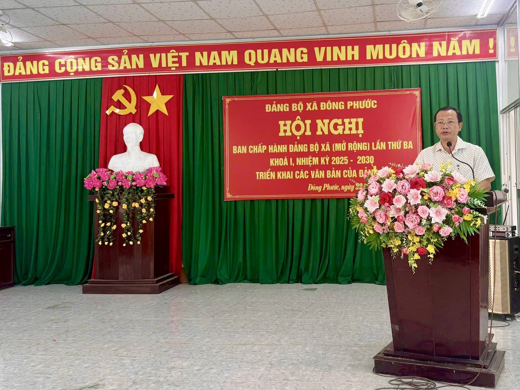 Xã Đông Phước tổ chức hội nghị Ban chấp hành Đảng bộ (mở rộng) lần thứ Ba, khoá I, nhiệm kỳ 2025-2030, triển khai các văn bản của Đảng uỷ