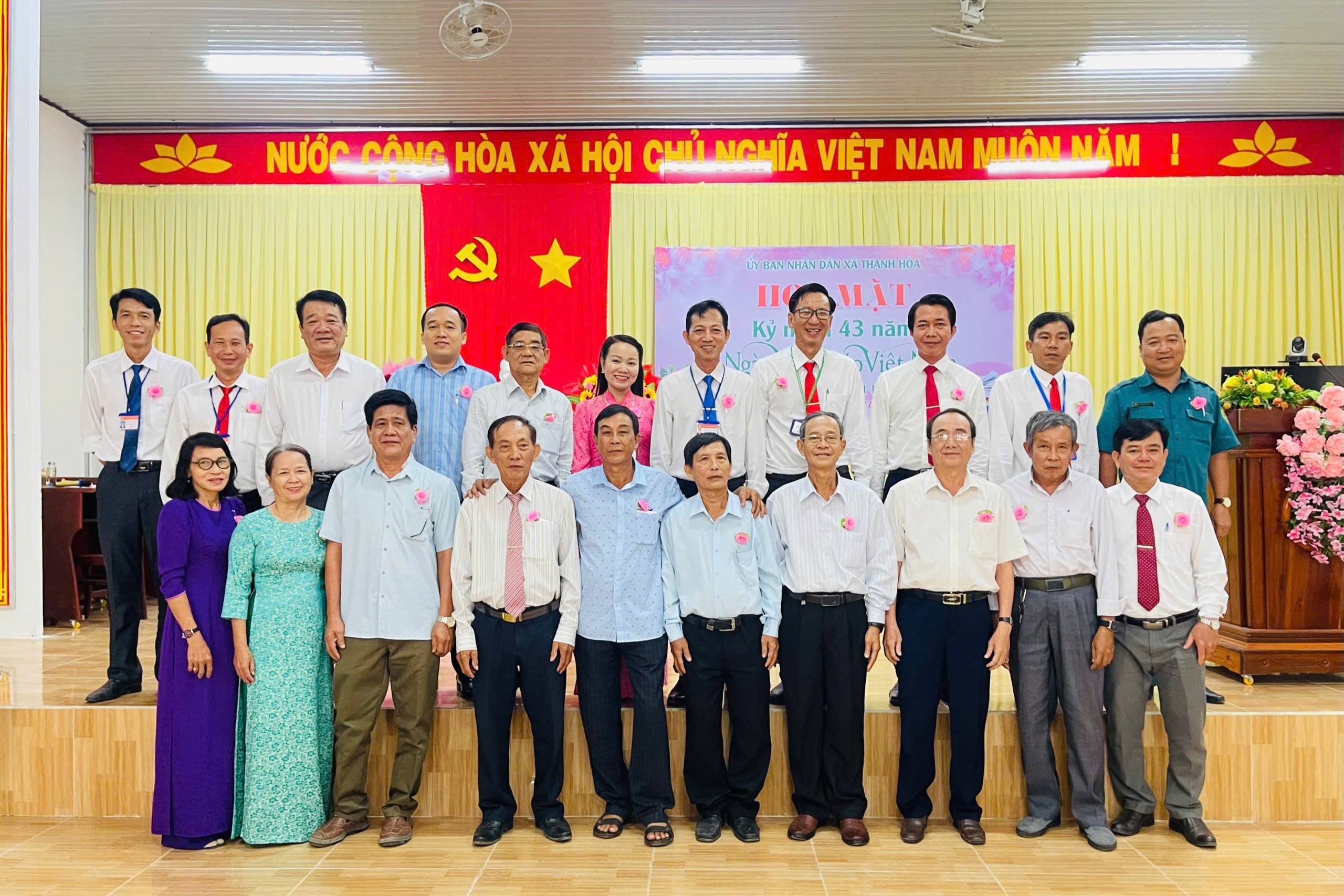 XÃ THẠNH HÒA TỔ CHỨC HỌP MẶT KỶ NIỆM 43 NĂM NGÀY NHÀ GIÁO VIỆT NAM 20/11