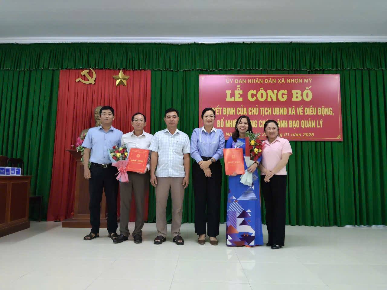 HỘI NGHỊ CÔNG BỐ VÀ TRAO QUYẾT ĐỊNH CÔNG TÁC CÁN BỘ