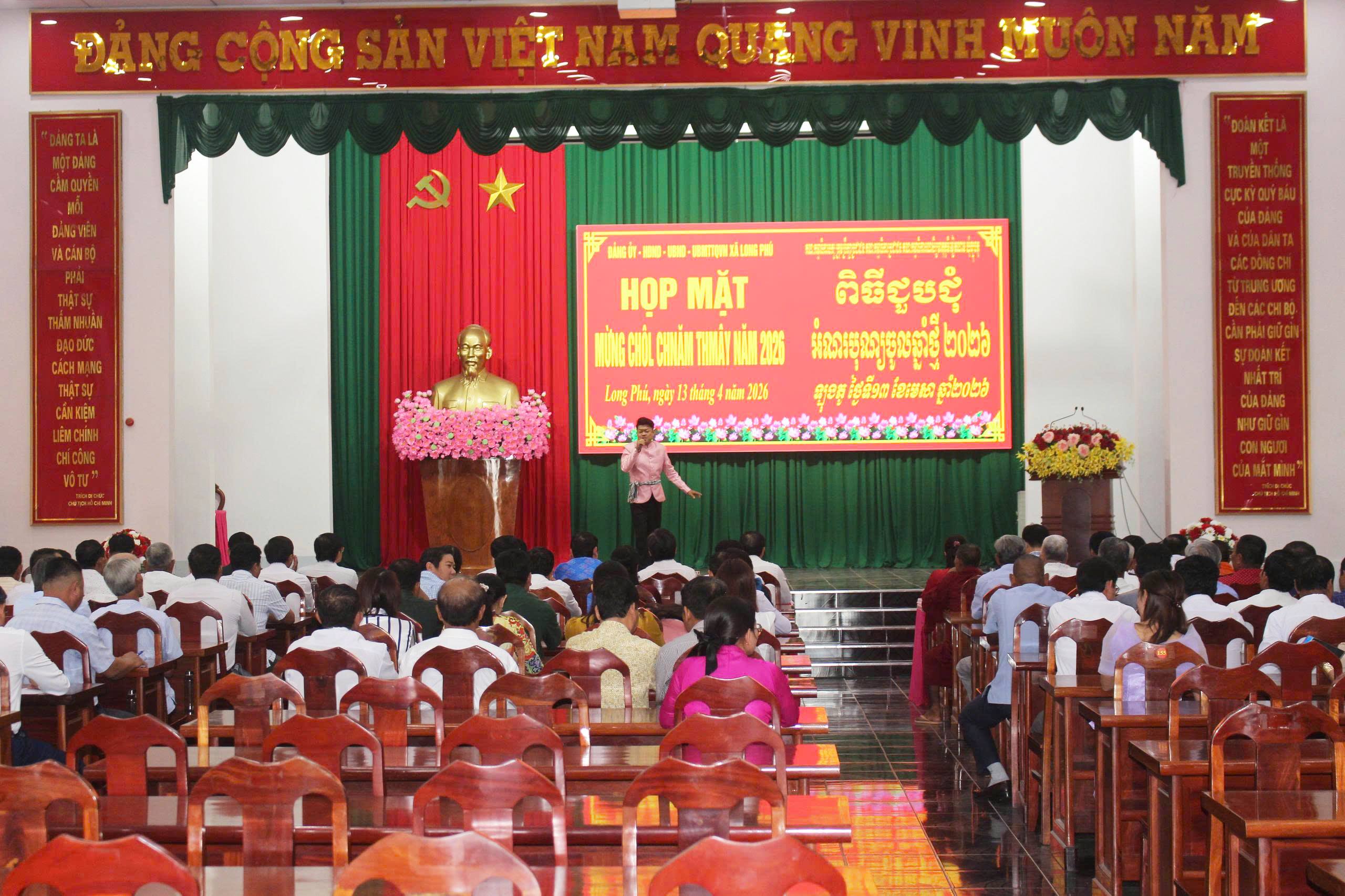 XÃ LONG PHÚ TỔ CHỨC HỌP MẶT MỪNG TẾT CHÔL CHNĂM THMÂY CHO ĐỒNG BÀO KHMER