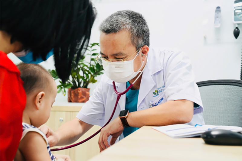 Cúm mùa có dấu hiệu gia tăng, chuyên gia cảnh báo trẻ nhỏ đối mặt nguy cơ nhập viện và biến chứng nặng