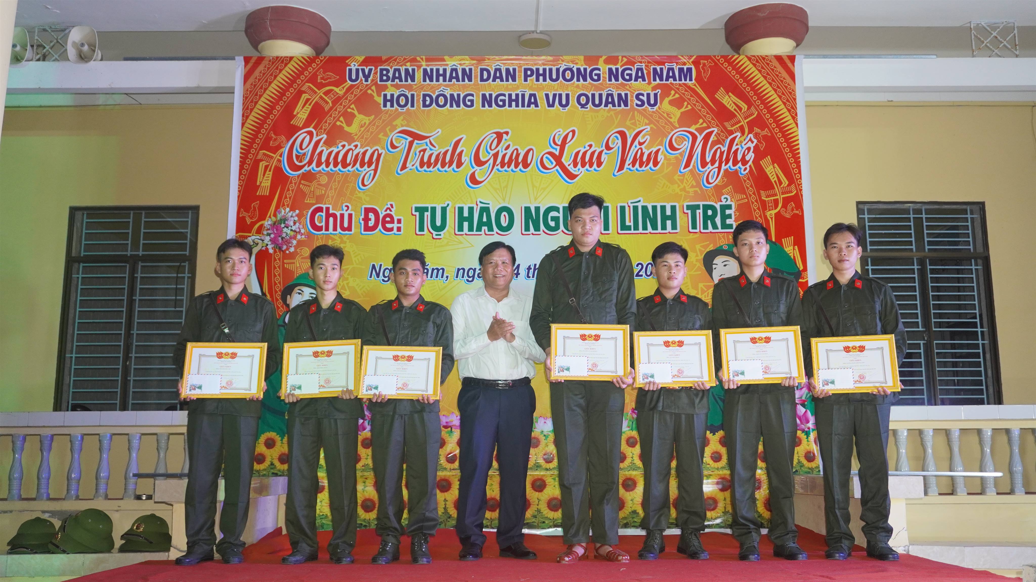 UBND phường Ngã Năm tổ chức chương trình giao lưu văn nghệ “Tự hào người lính trẻ” chào mừng thanh niên lên đường nhập ngũ năm 2026
