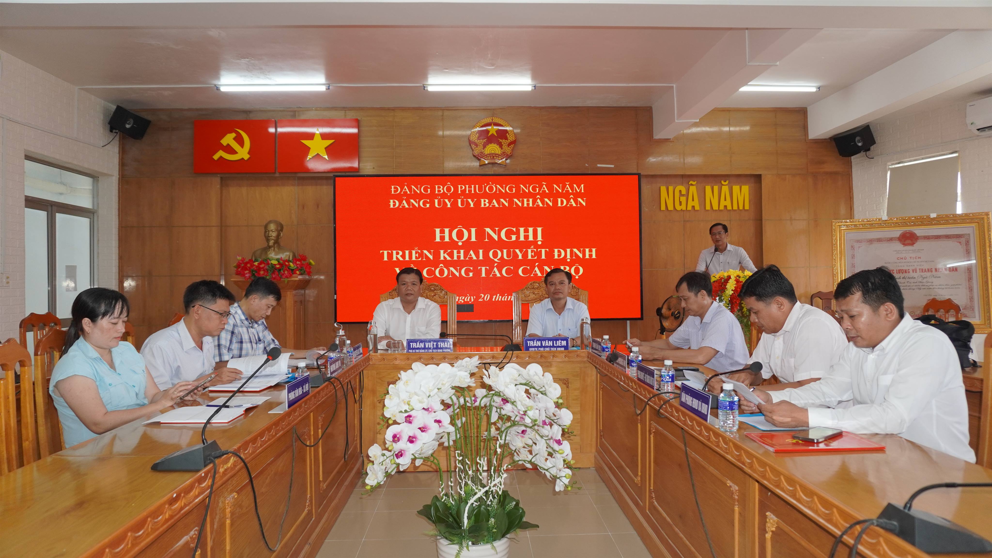 Đảng ủy UBND phường Ngã Năm tổ chức hội nghị triển khai Quyết định về công tác cán bộ