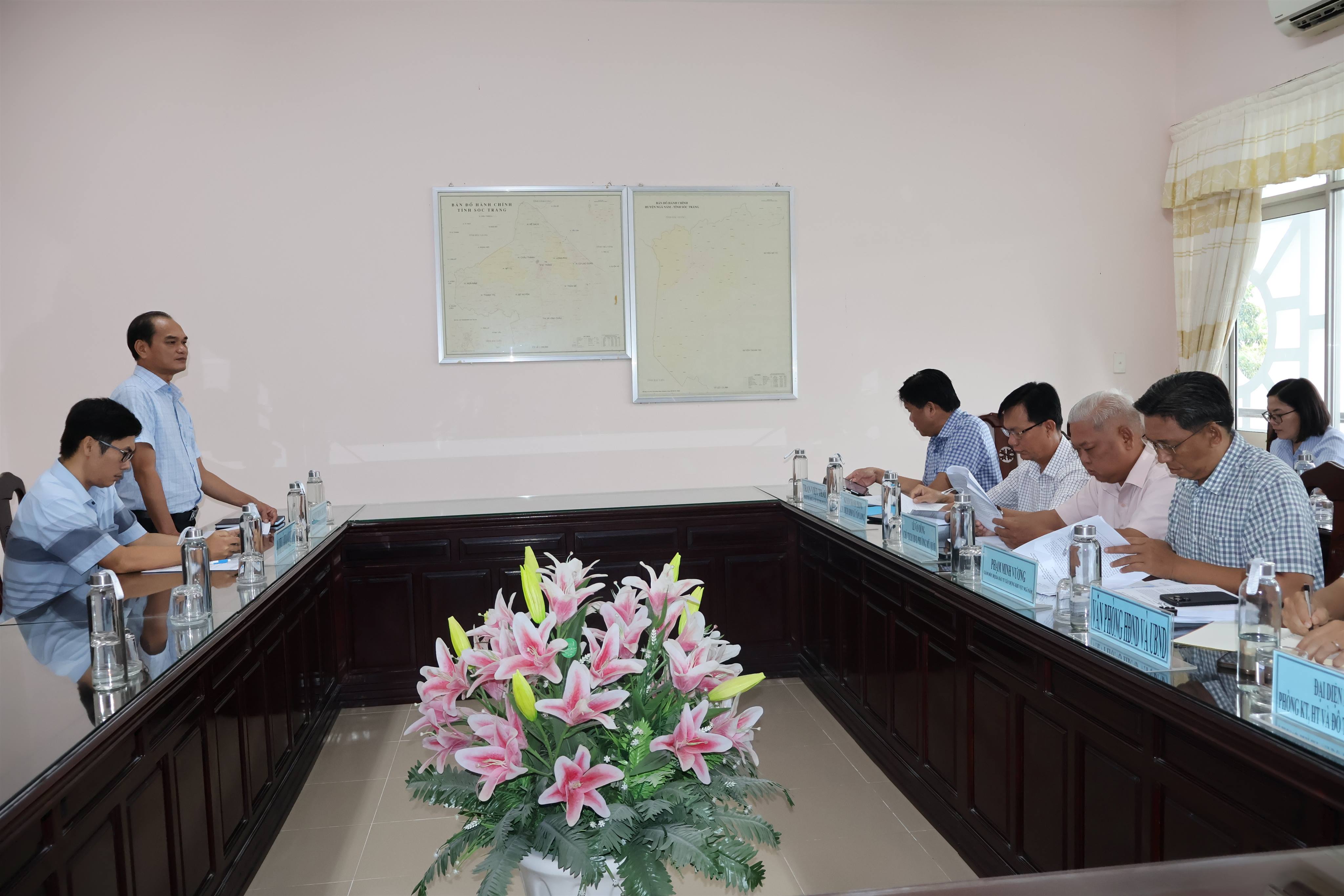 Hội nghị trao đổi, thống nhất phương án chuyển giao chức năng, nhiệm vụ, nhân sự, dự án và kinh phí Ban Quản lý dự án đầu tư xây dựng khu vực Ngã Năm về các xã, phường