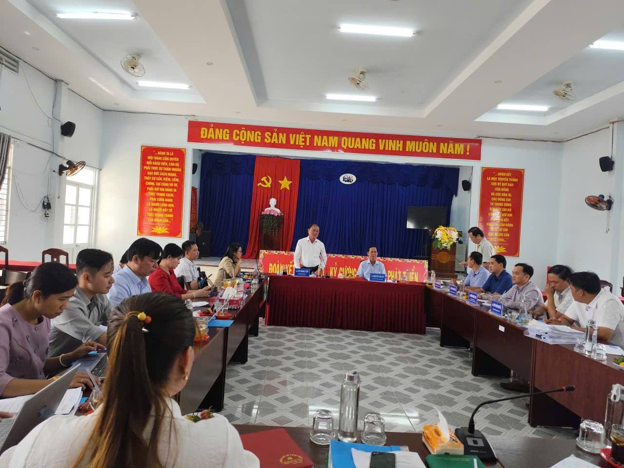 UBND xã Lâm Tân tiếp và làm việc với Đoàn Kiểm tra cải cách hành chính năm 2025 thành phố Cần Thơ