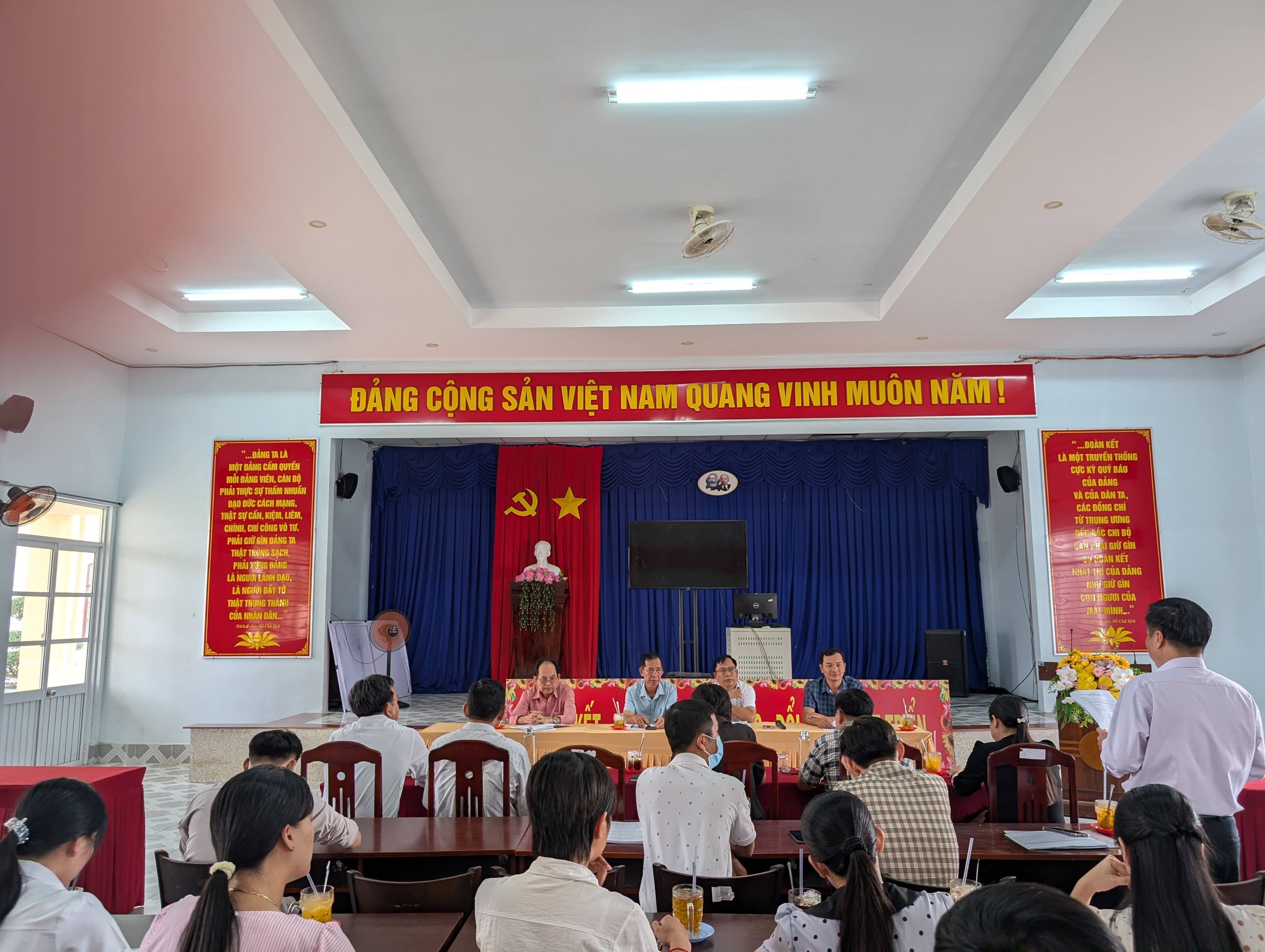 Bàn giao hiện trạng Trạm Y tế xã Lâm Tân về UBND xã quản lý