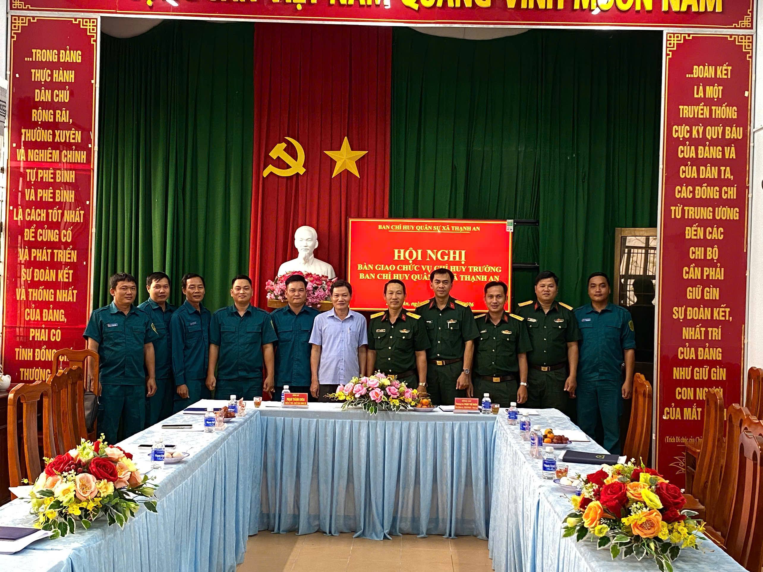 HỘI NGHỊ BÀN GIAO CHỨC VỤ CHỈ HUY TRƯỞNG BAN CHỈ HUY QUÂN SỰ XÃ THẠNH AN