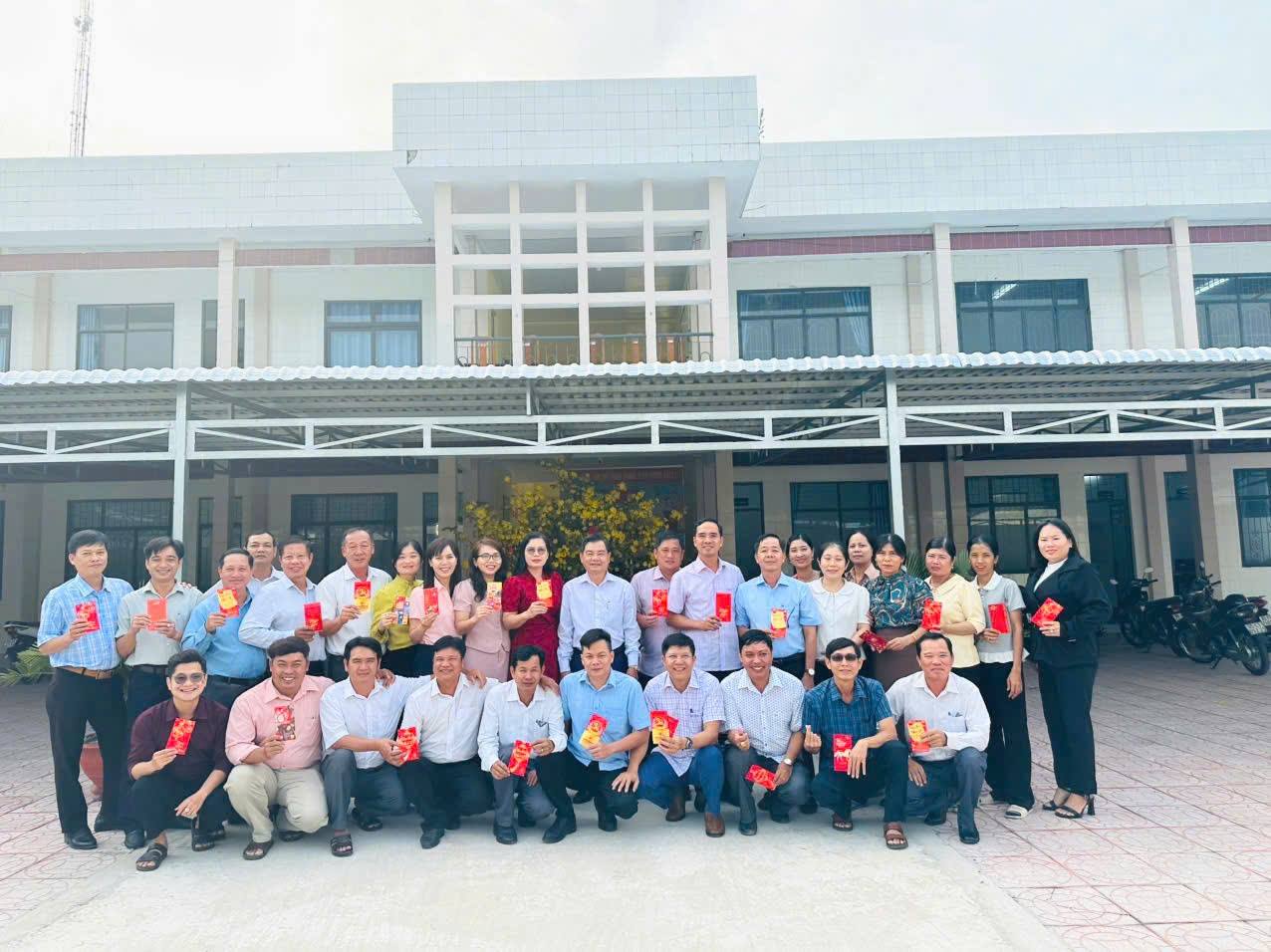 THẠNH AN: KHÍ THẾ THI ĐUA SÔI NỔI TRONG NGÀY LÀM VIỆC ĐẦU NĂM MỚI BÍNH NGỌ 2026