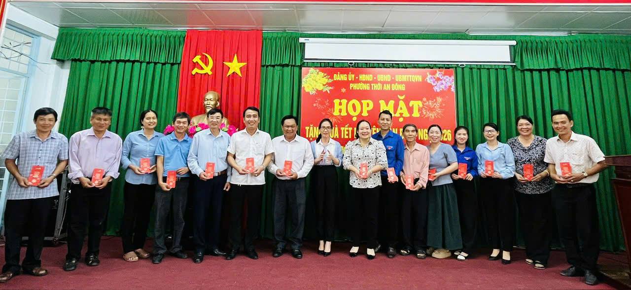 HỌP MẶT CÁN BỘ, VIÊN CHỨC NHÂN DỊP TẾT NGUYÊN ĐÁN BÍNH NGỌ NĂM 2026