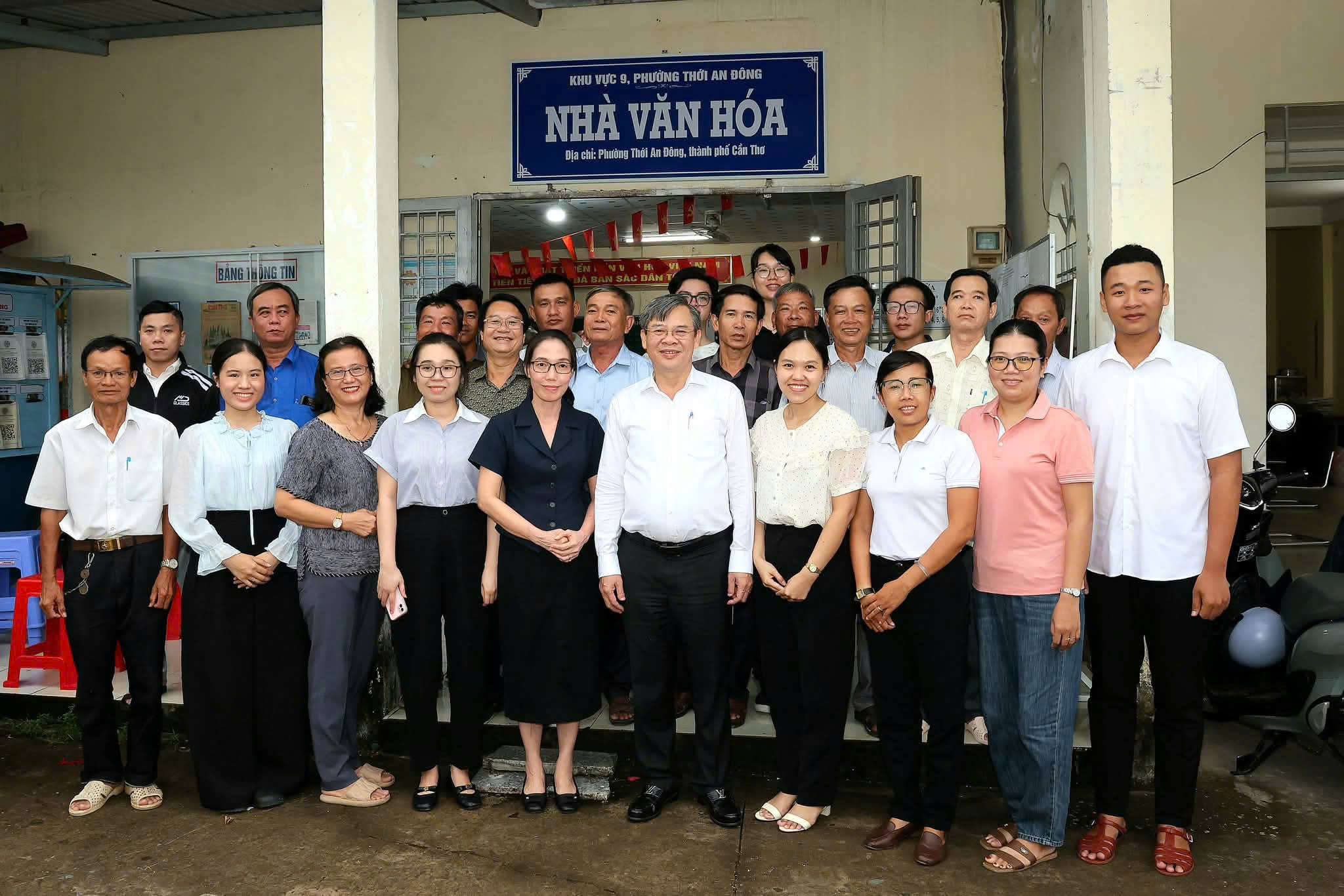 CHỦ TỊCH UBND THÀNH PHỐ DỰ SINH HOẠT CHI BỘ KHU VỰC 9, PHƯỜNG THỚI AN ĐÔNG