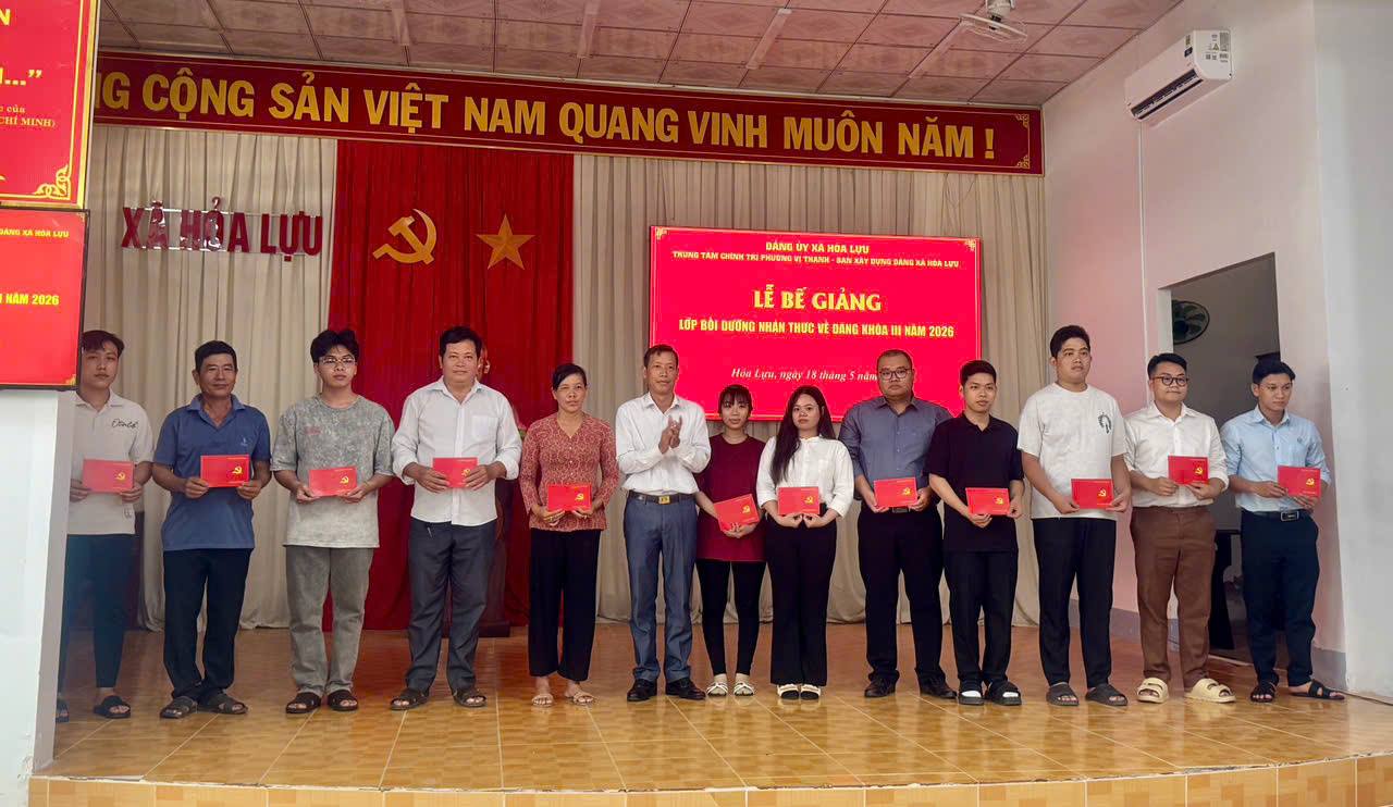 18/43 học viên hoàn thành xuất sắc, giỏi lớp Bồi dưỡng nhận thứ về Đảng khóa III năm 2026