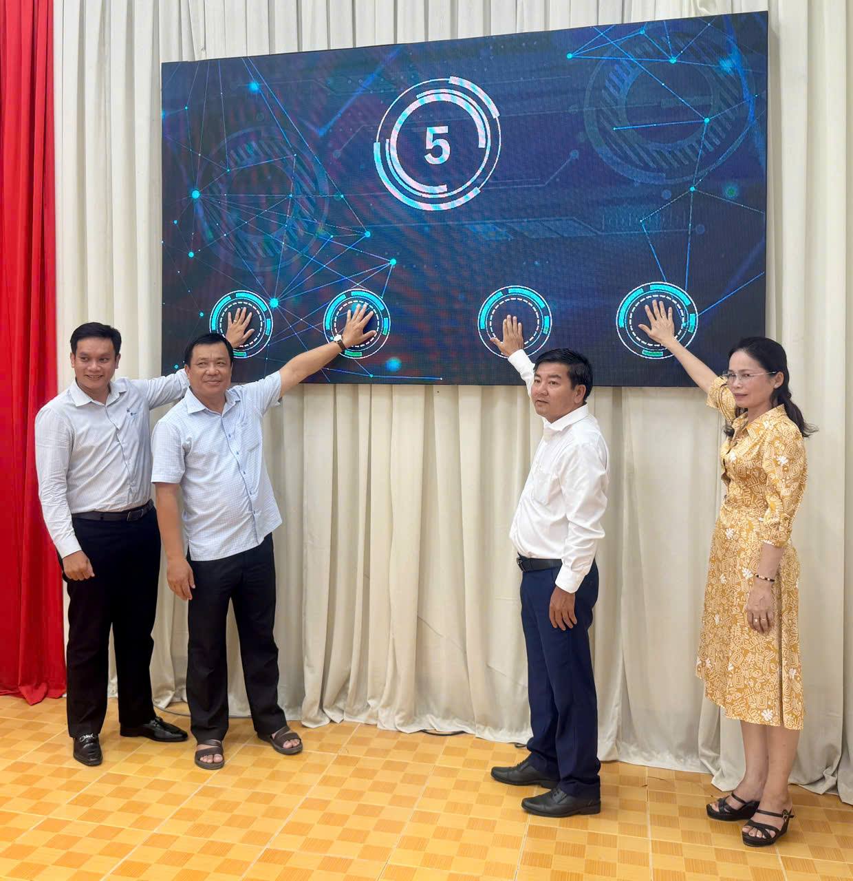 Ra mắt trang thông tin điện tử Đảng bộ xã Hỏa Lựu