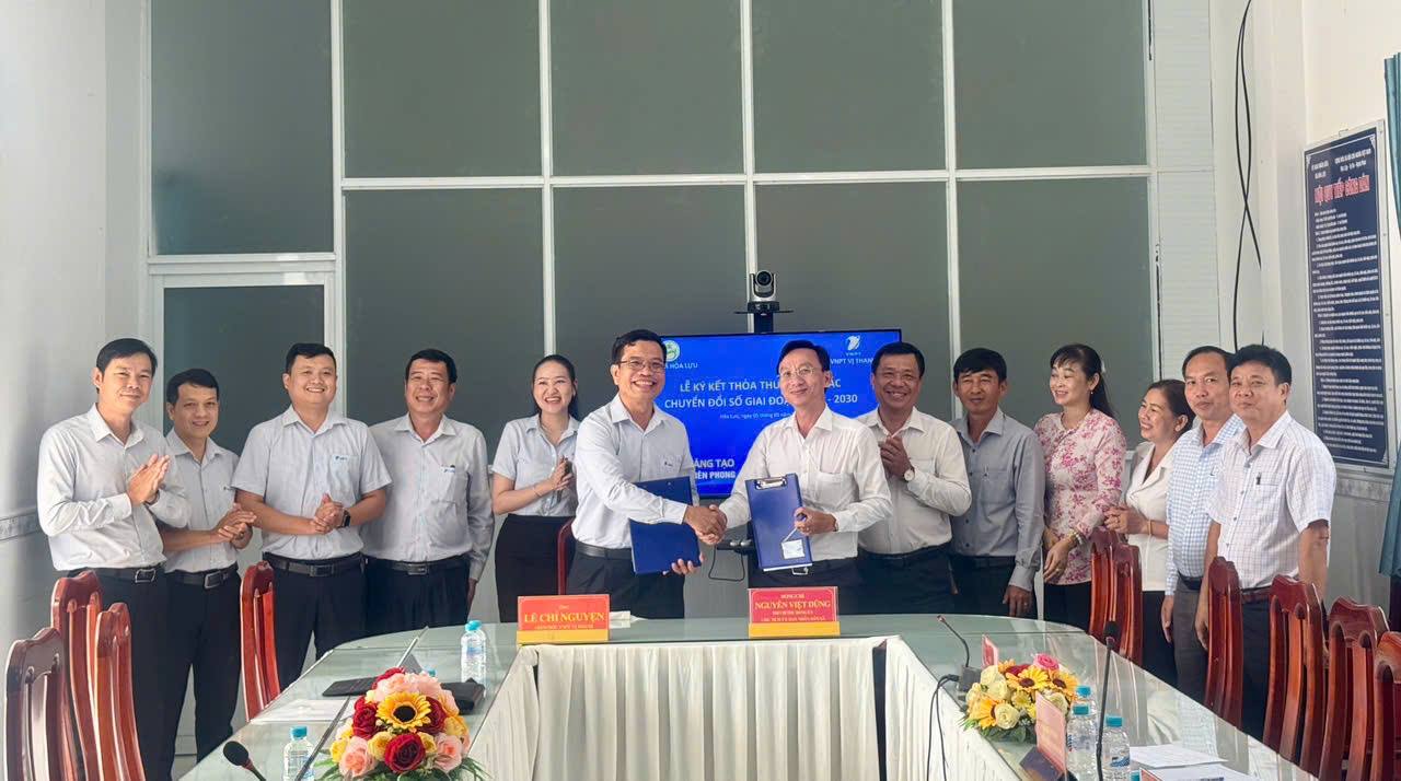 Xã Hỏa Lựu ký kết thỏa thuận hợp tác chuyển đổi số giai đoạn 2026 – 2030