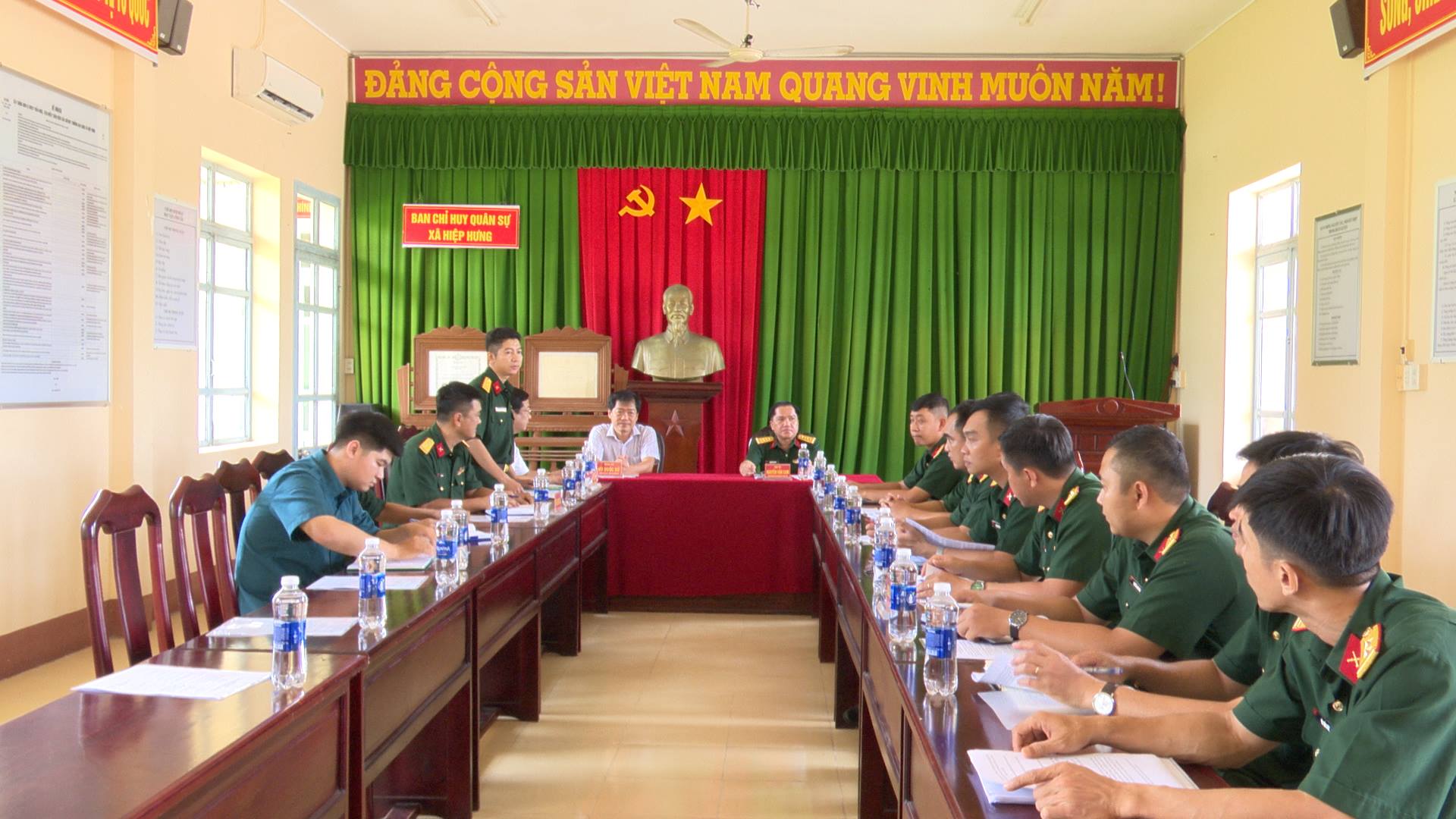 Đoàn kiểm tra Bộ Chỉ huy Quân sự thành phố Cần Thơ kiểm tra công tác quốc phòng, quân sự tại xã Hiệp Hưng