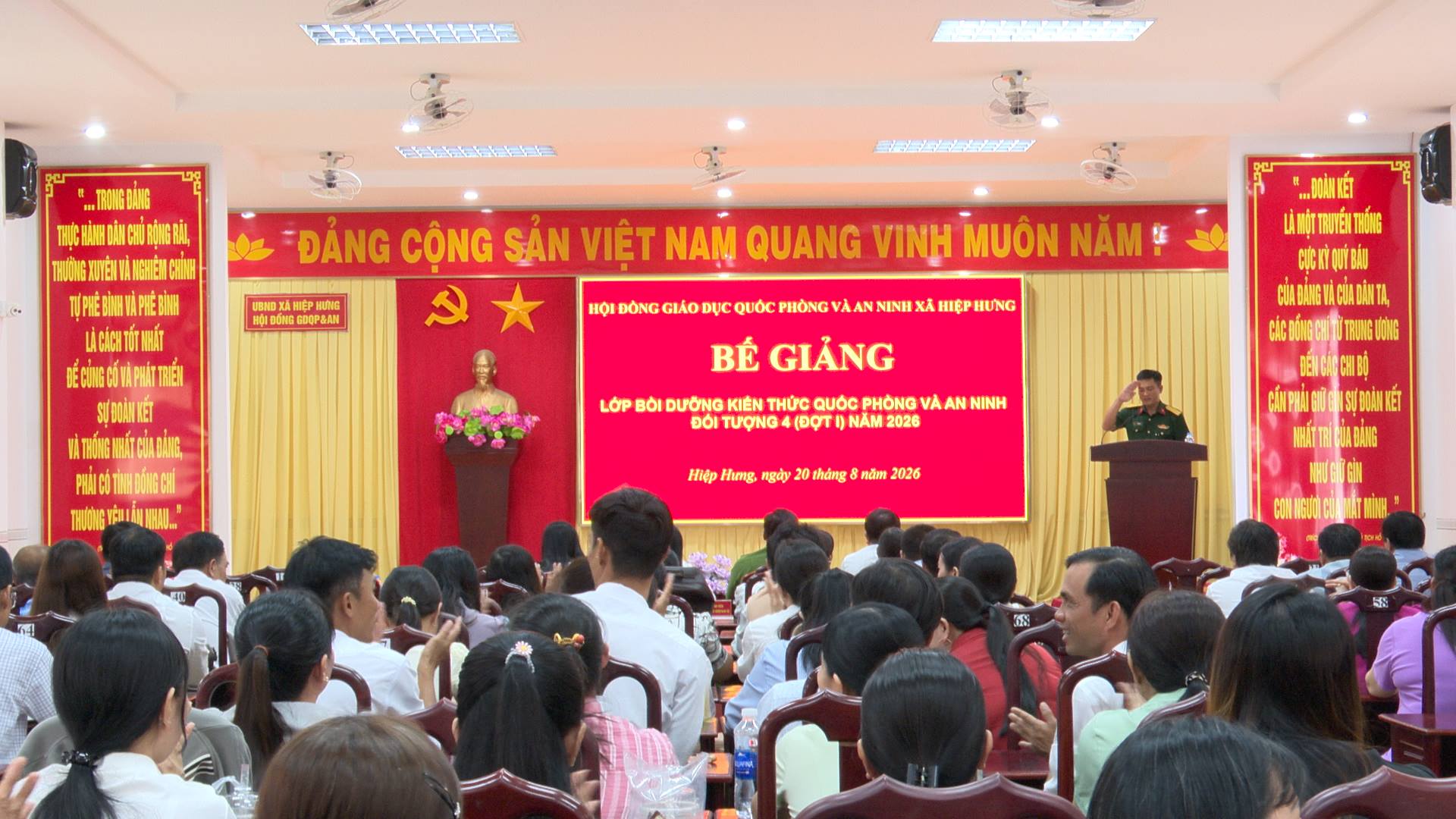 HIỆP HƯNG BẾ GIẢNG LỚP BỒI DƯỠNG KIẾN THỨC QUỐC PHÒNG VÀ AN NINH ĐỐI TƯỢNG 4 NĂM 2026.