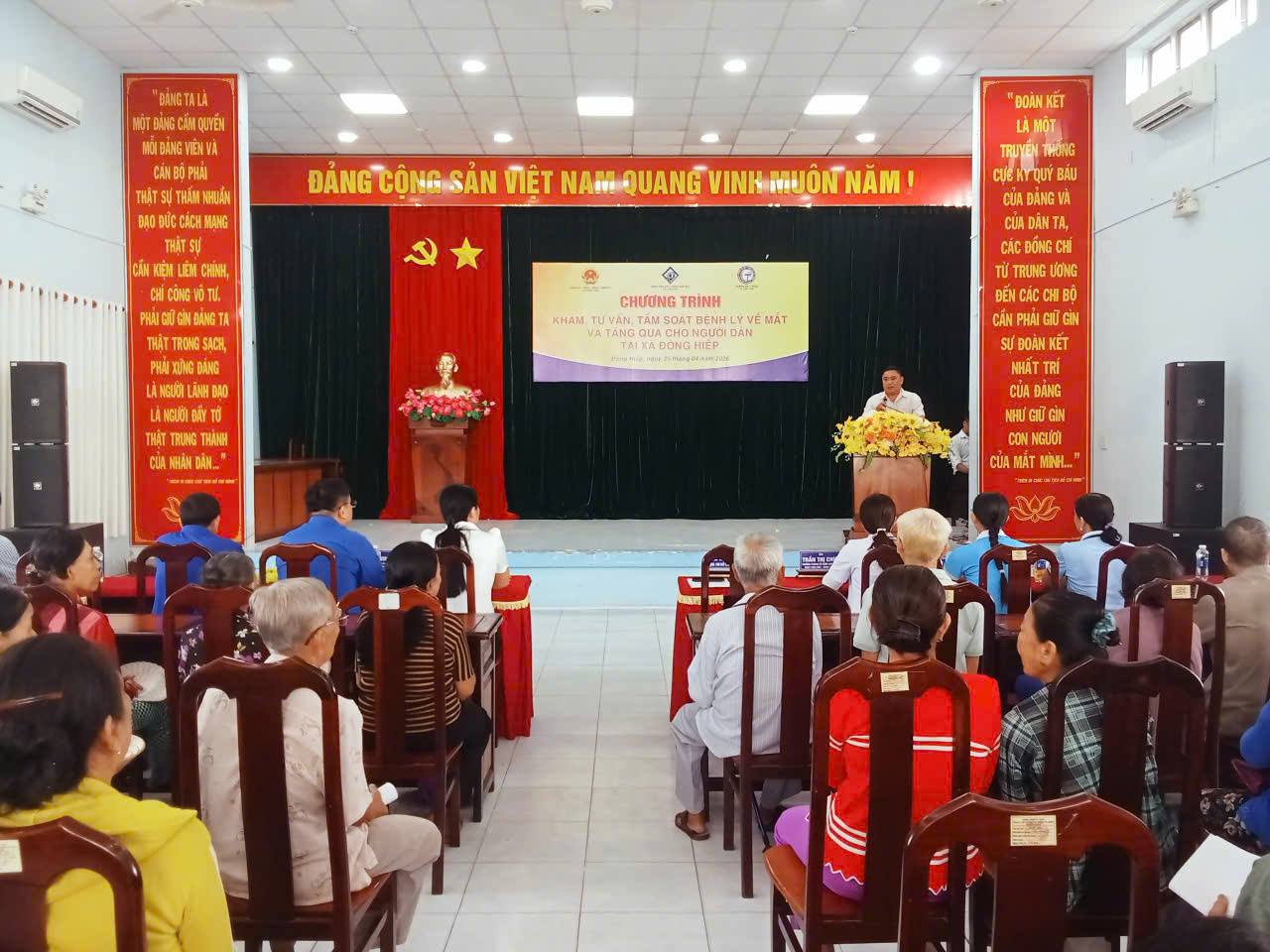 XÃ ĐÔNG HIỆP TỔ CHỨC CHƯƠNG TRÌNH KHÁM,  TƯ VẤN, TẦM SOÁT CÁC BỆNH LÝ VỀ MẮT