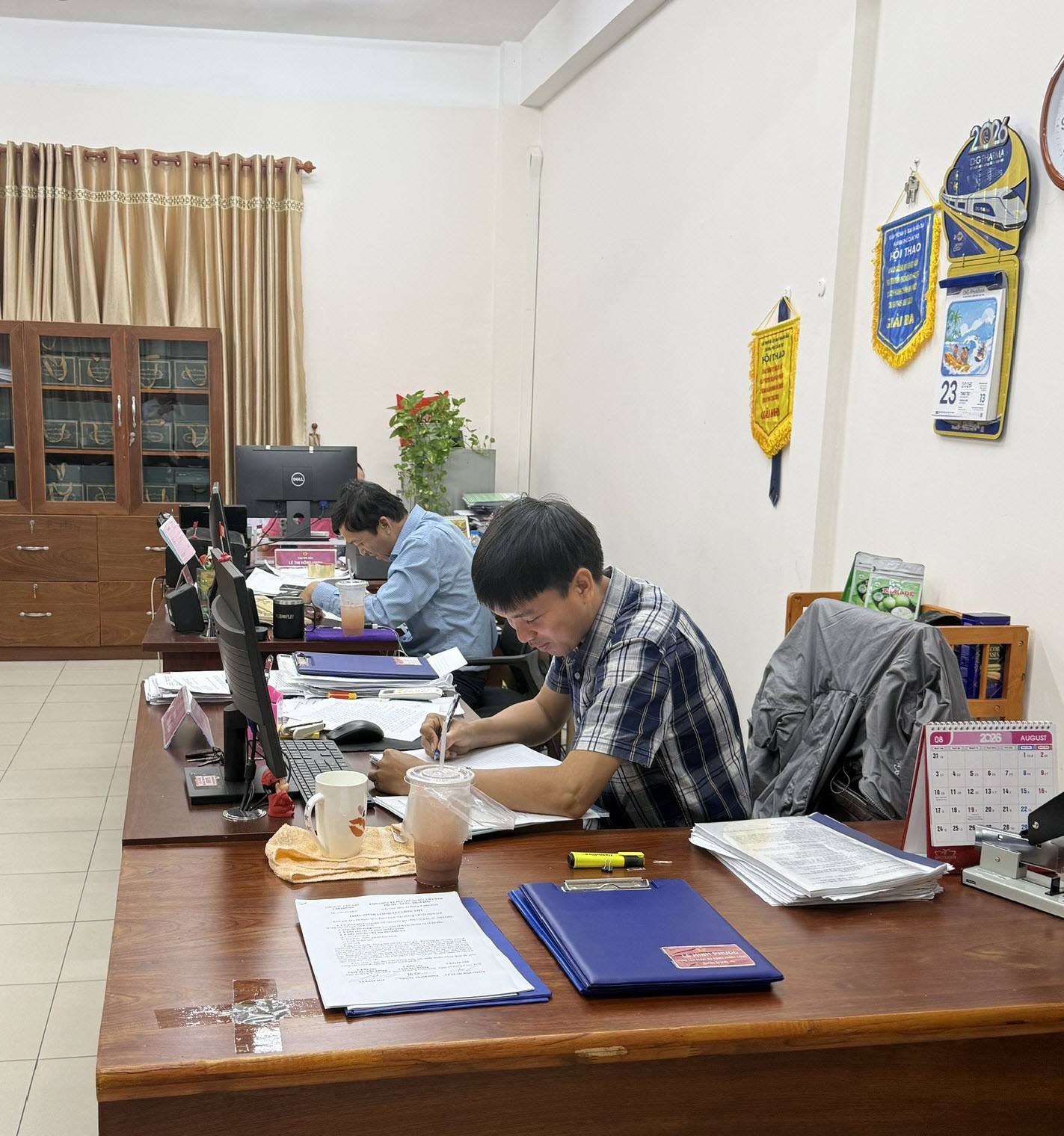 Đảng ủy Văn phòng UBND TP. Cần Thơ: 100% đảng viên hoàn thành bài thu hoạch sau học tập các Nghị quyết, Chỉ thị của Bộ Chính trị