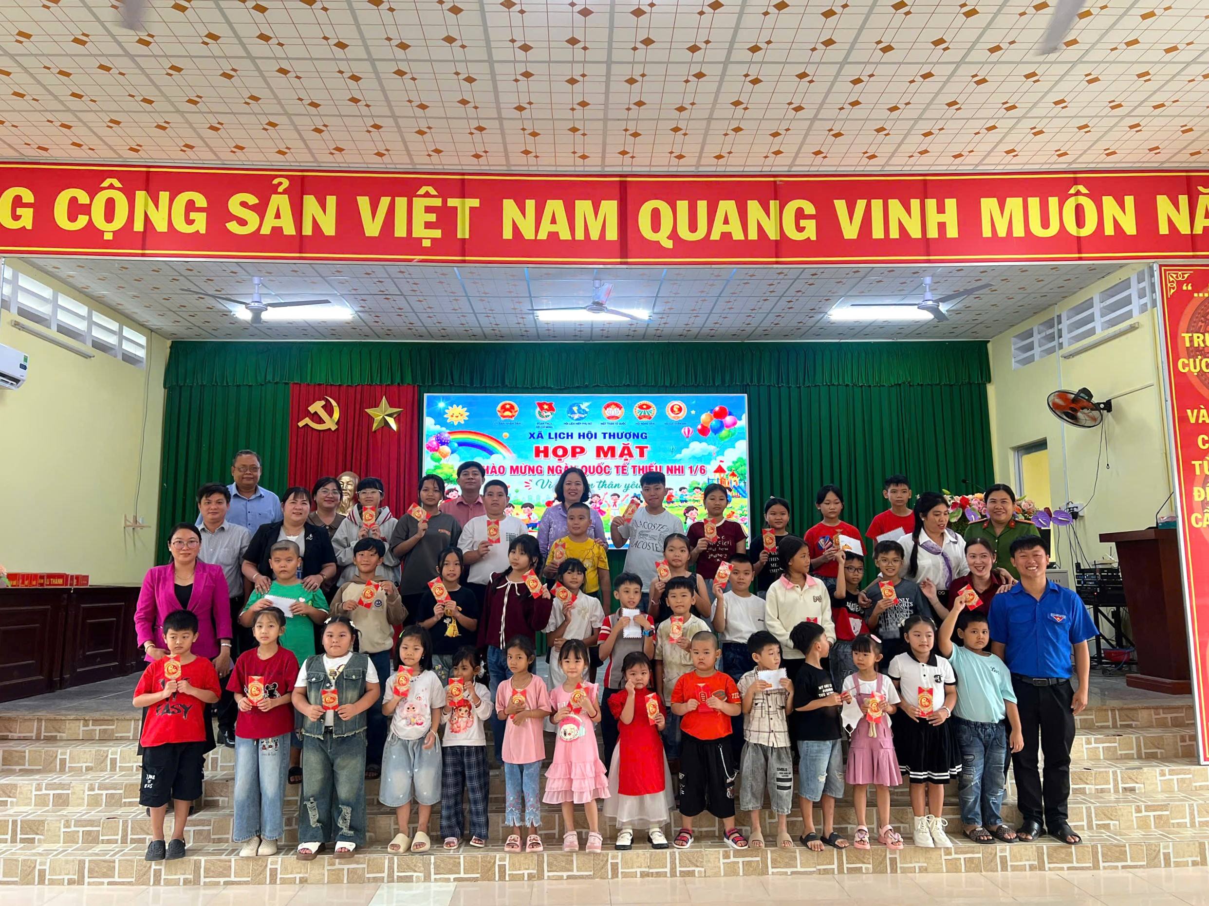 Xã Lịch Hội Thượng họp mặt chào mừng ngày Quốc tế Thiếu nhi 1/6