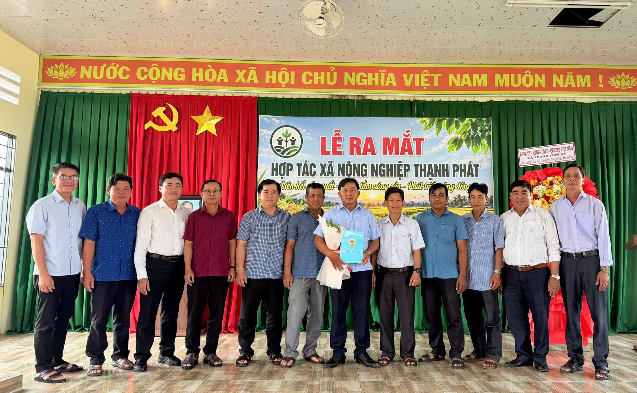 UBND XÃ THẠNH THỚI AN TỔ CHỨC LỄ RA MẮT HỢP TÁC XÃ NÔNG NGHIỆP THẠNH PHÁT