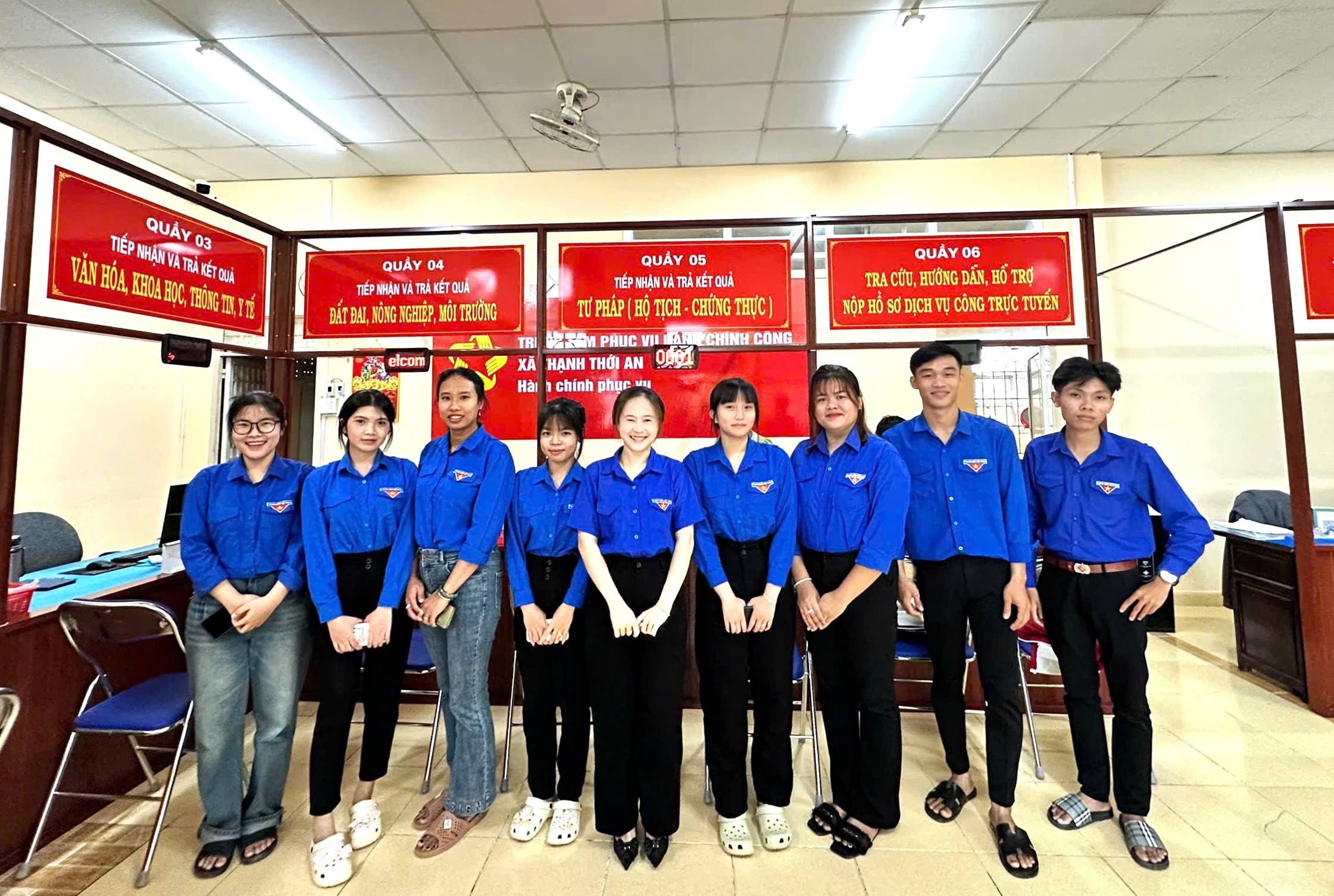 ĐỘI HÌNH “BÌNH DÂN HỌC VỤ SỐ” - ĐỒNG HÀNH CÙNG NGƯỜI DÂN TRONG GIẢI QUYẾT THỦ TỤC HÀNH CHÍNH TRÊN ĐỊA BÀN XÃ THẠNH THỚI AN