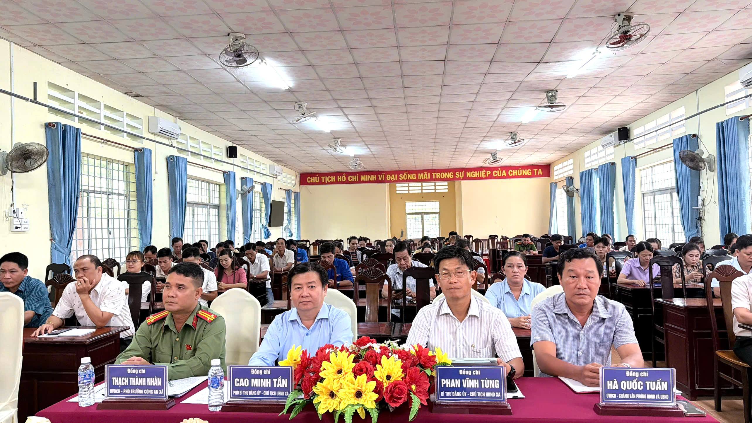 XÃ THẠNH THỚI AN TỔ CHỨC HỘI NGHỊ BÀN GIẢI PHÁP NÂNG CAO TỶ LỆ KÍCH HOẠT ĐỊNH DANH ĐIỆN TỬ VÀ TÍCH HỢP THÔNG TIN, DỮ LIỆU TRÊN VNeID