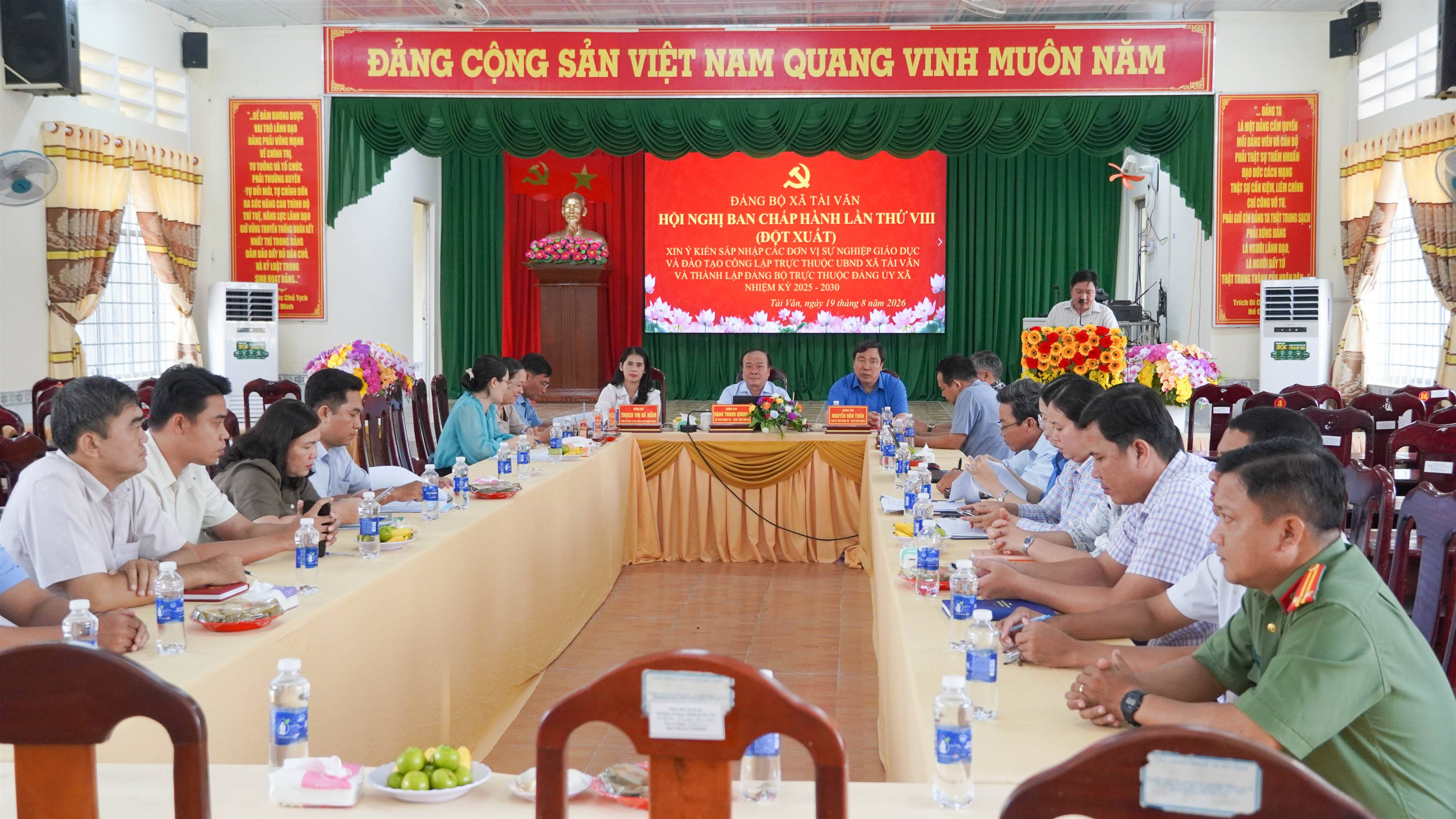 Đảng bộ xã Tài Văn họp Ban Chấp hành lần thứ VIII (đột xuất)