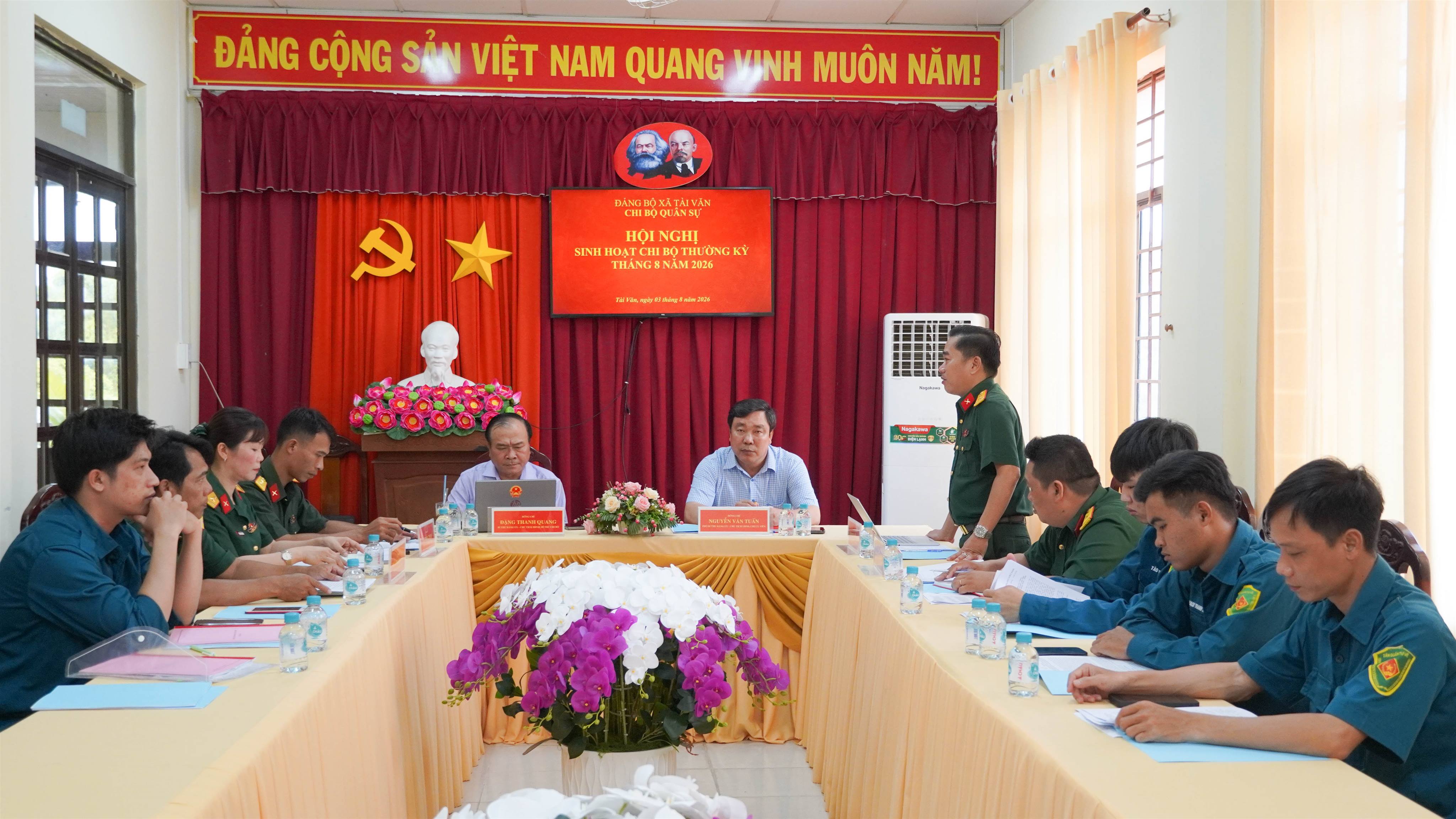 Chi bộ Quân sự xã Tài Văn họp thường kỳ tháng 8
