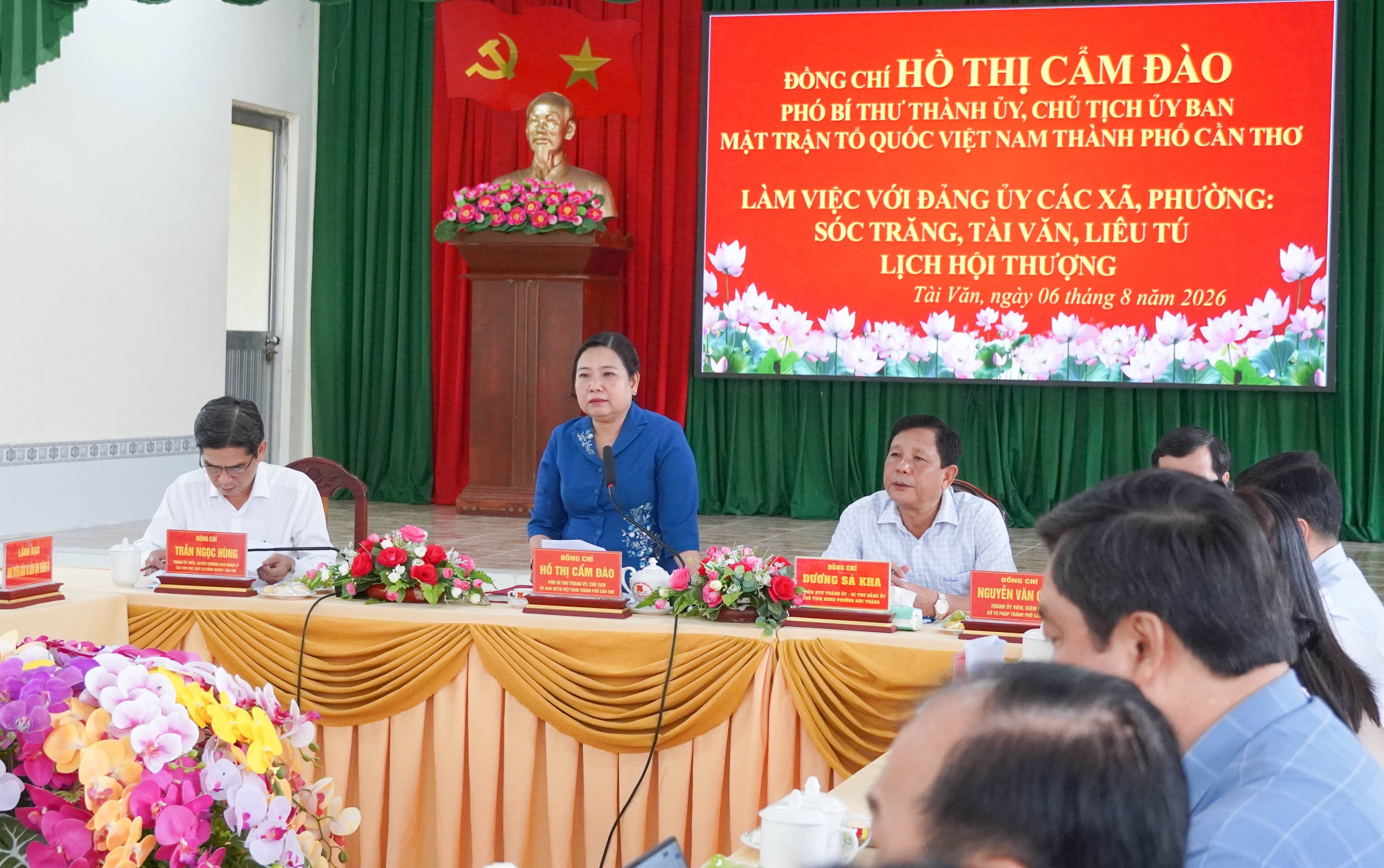 Phó Bí thư Thành ủy Cần Thơ Hồ Thị Cẩm Đào làm việc với 4 xã, phường, chỉ đạo nhiều nhiệm vụ trọng tâm