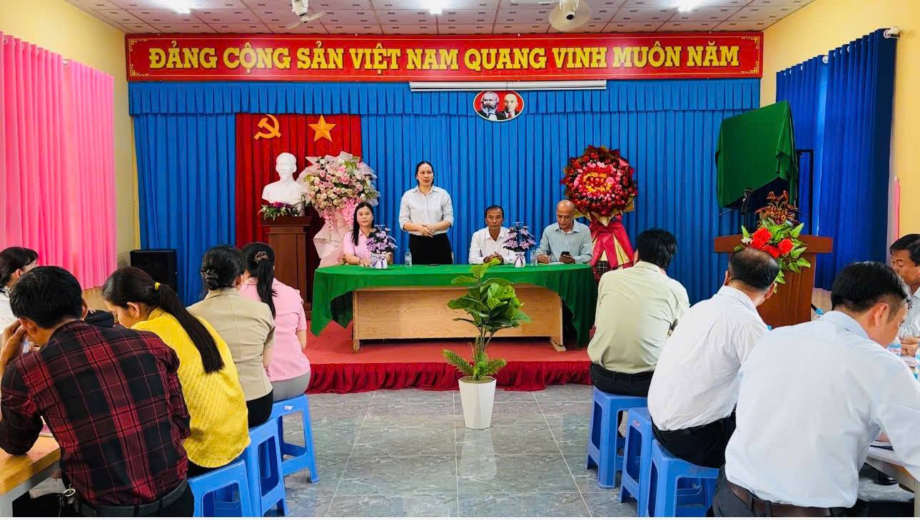 XÃ MỸ HƯƠNG CHUẨN BỊ NĂM HỌC MỚI SAU SẮP XẾP TRƯỜNG HỌC