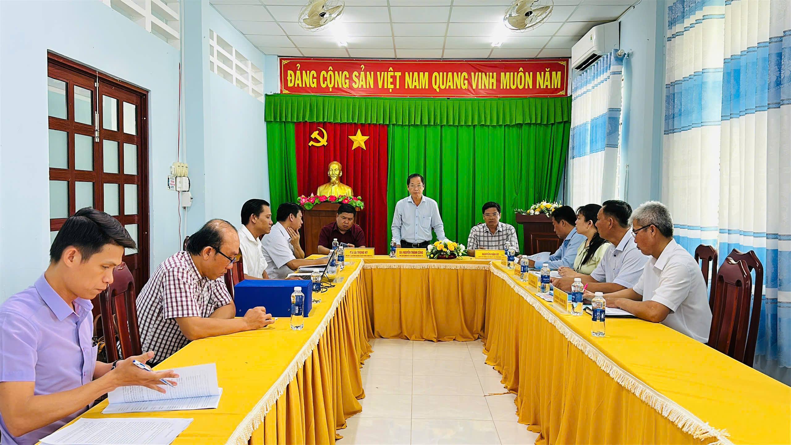 XÃ MỸ HƯƠNG TIẾP ĐOÀN GIÁM SÁT SỐ 902 VỀ CÔNG TÁC QUẢN LÝ QUY HOẠCH, ĐẤT ĐAI VÀ TRẬT TỰ XÂY DỰNG
