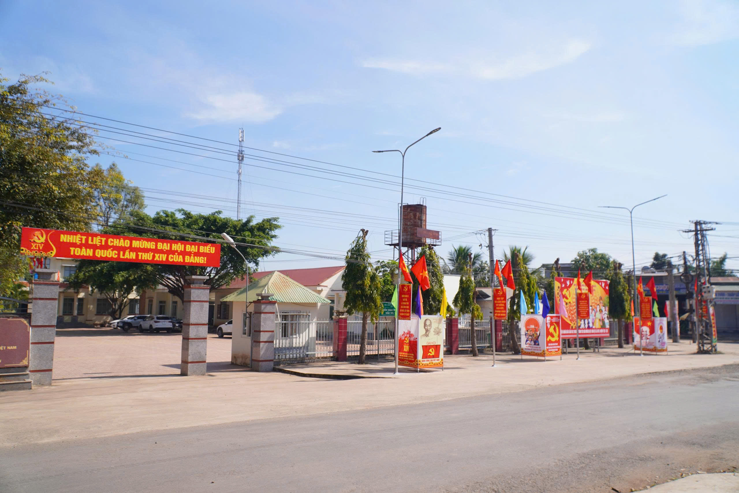 Anh-tin-bai