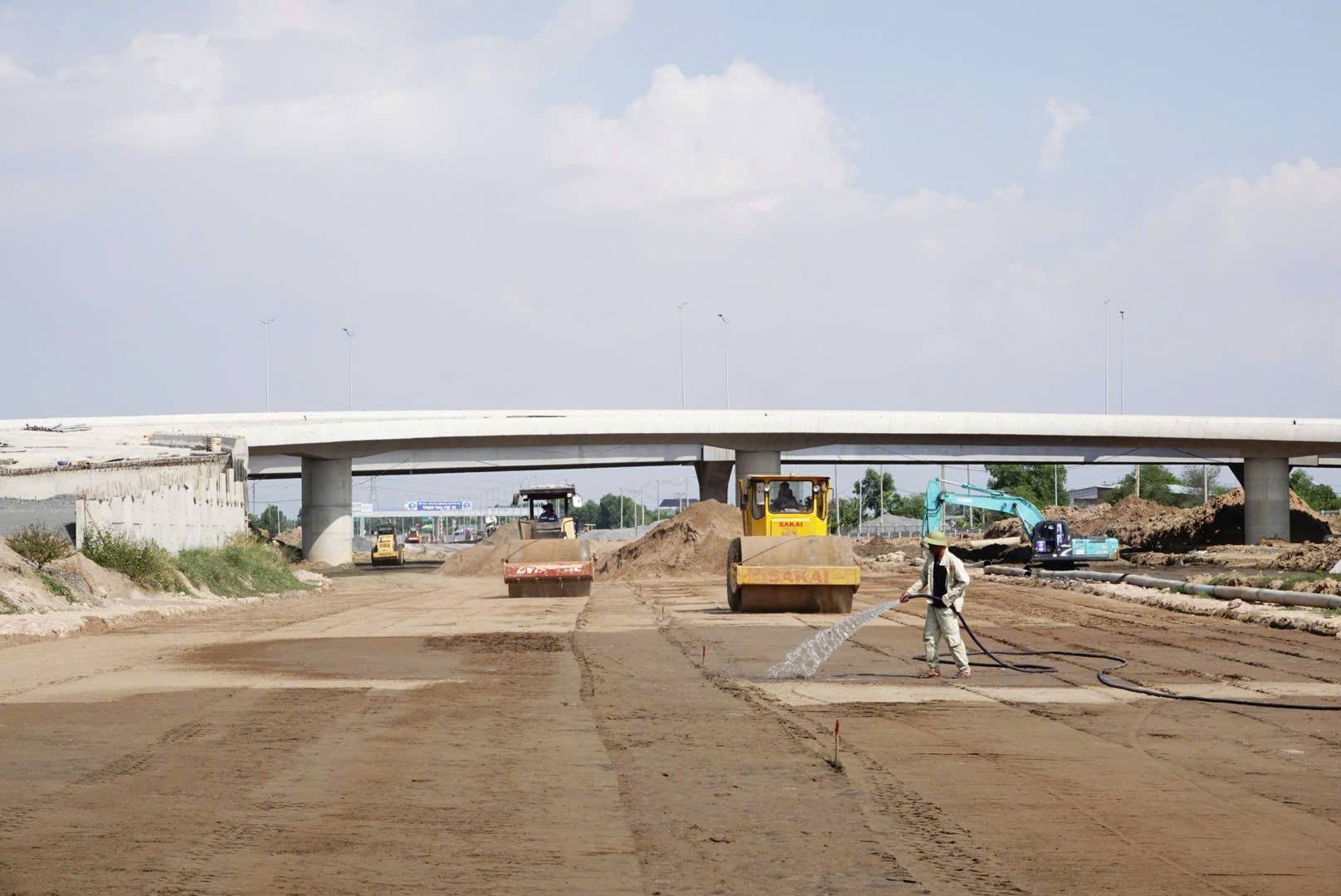 TÂY NINH QUYẾT LIỆT THÚC ĐẨY GIẢI NGÂN CÁC DỰ ÁN GIAO THÔNG TRỌNG ĐIỂM, PHẤN ĐẤU ĐẠT 100% KẾ HOẠCH VỐN ĐẦU TƯ CÔNG NĂM 2025