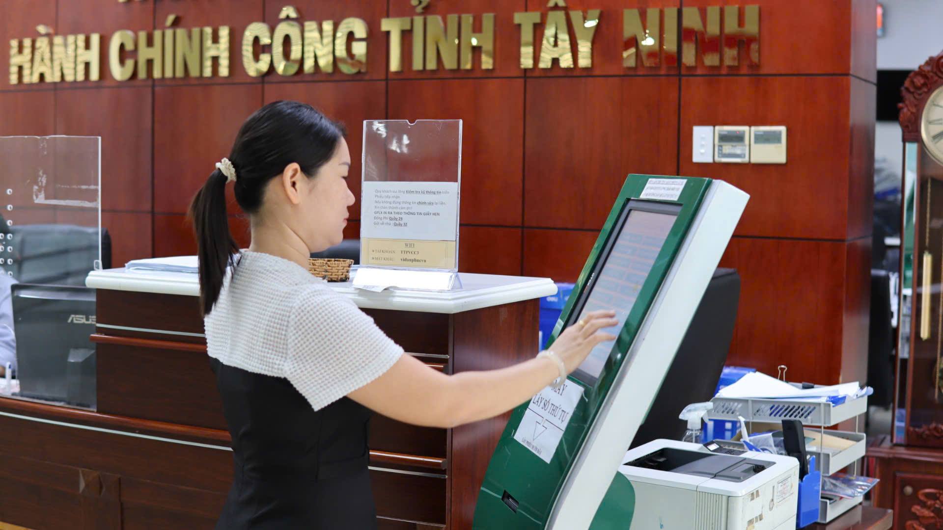 TÂY NINH CÔNG BỐ CHỈ SỐ SIPAS 2025: CHẤT LƯỢNG PHỤC VỤ HÀNH CHÍNH TIẾP TỤC CẢI THIỆN