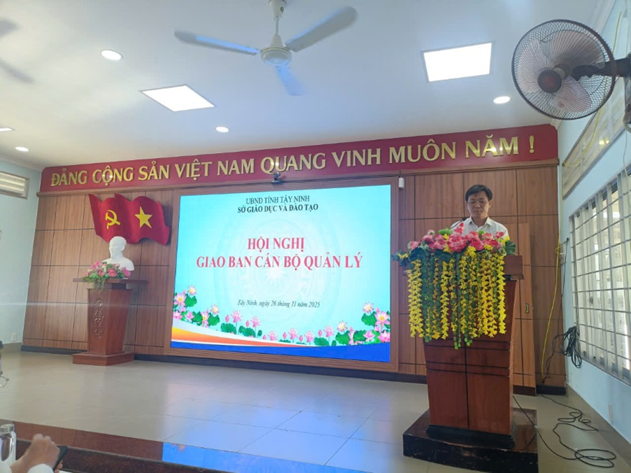 Sở Giáo dục và Đào tạo tổ chức hội nghị giao ban Cán bộ quản lí