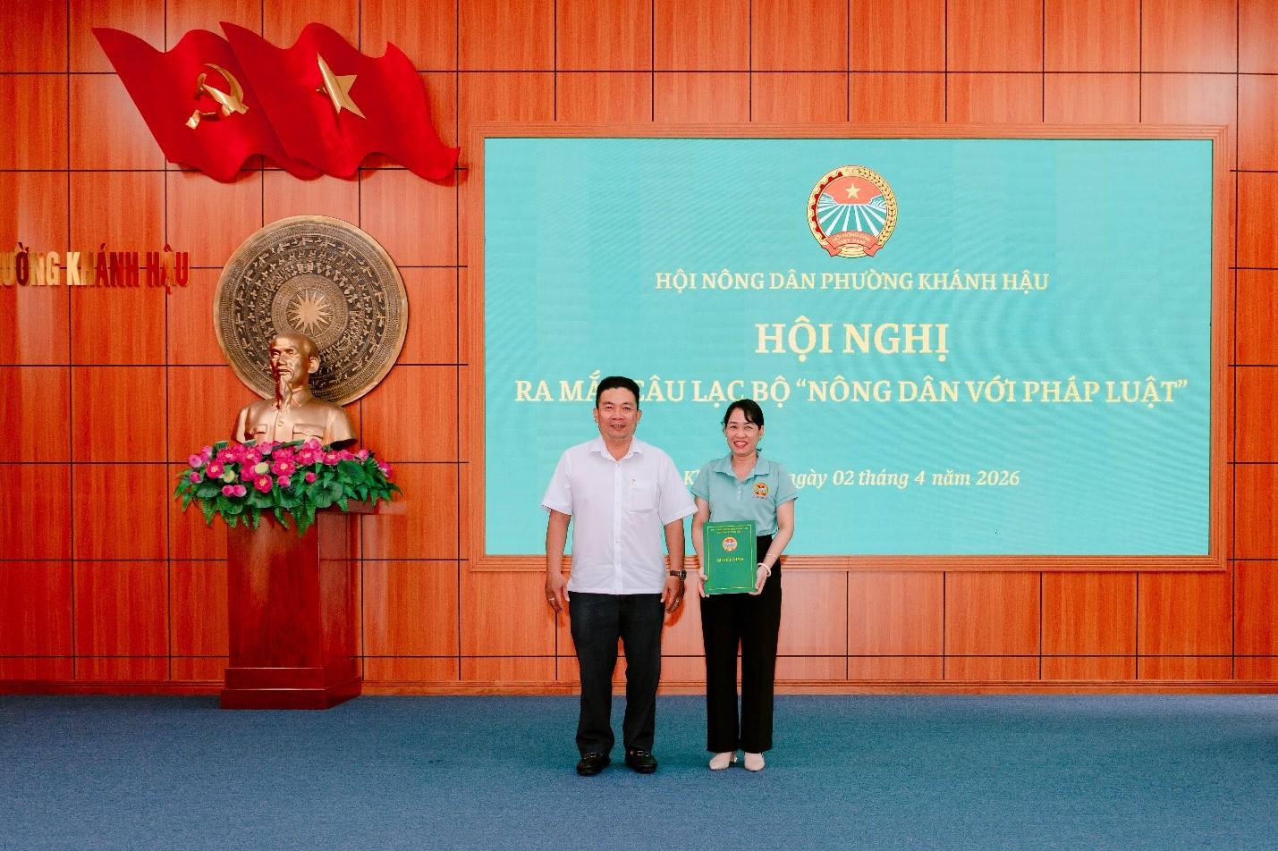 Anh-tin-bai
