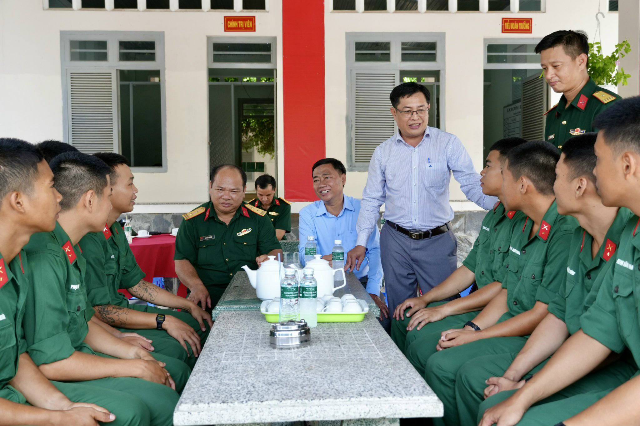 Anh-tin-bai