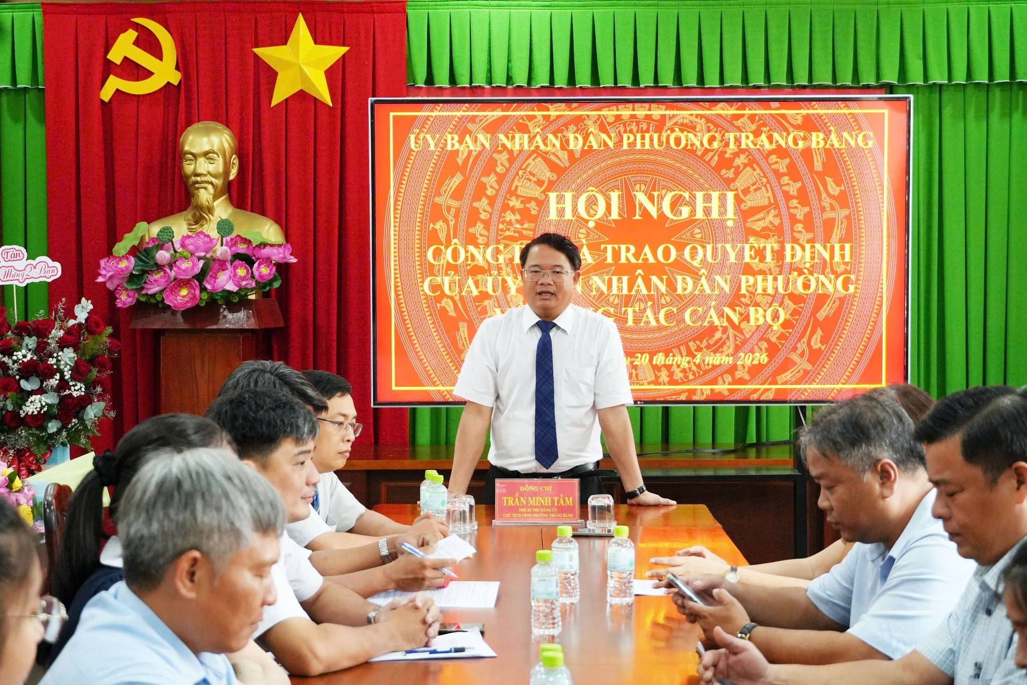 Anh-tin-bai