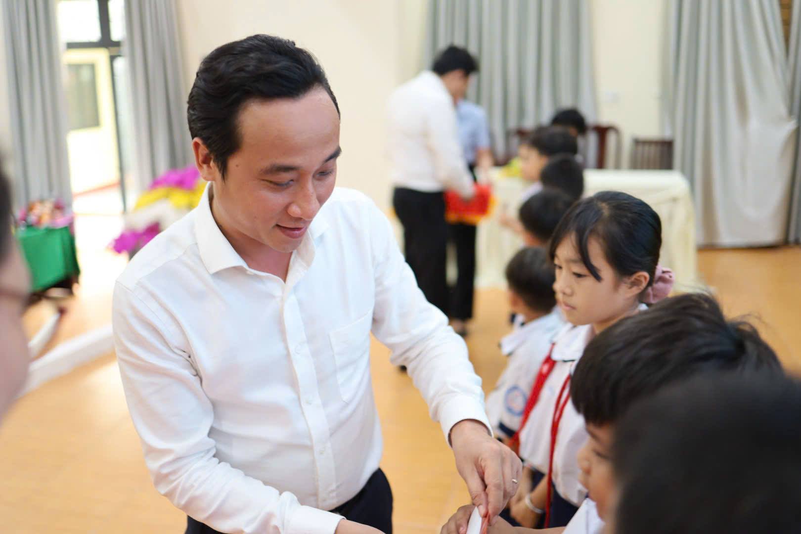 Anh-tin-bai