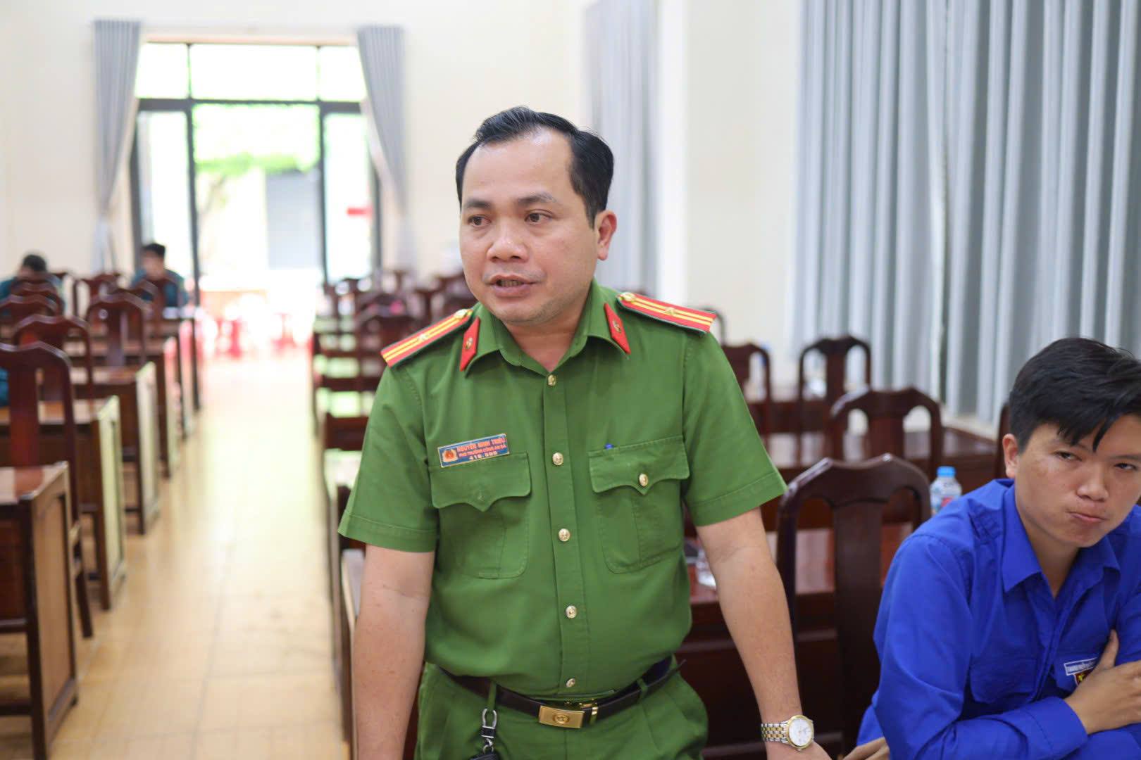 Anh-tin-bai
