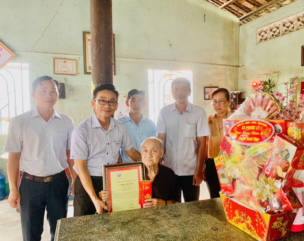 Anh-tin-bai