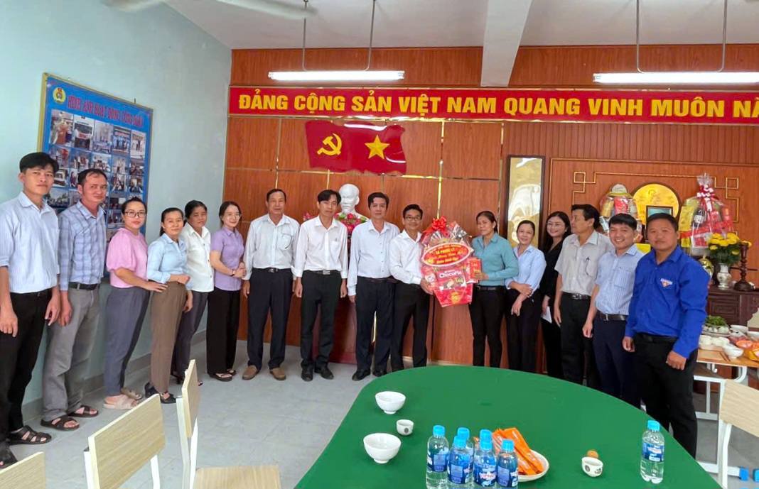 Anh-tin-bai