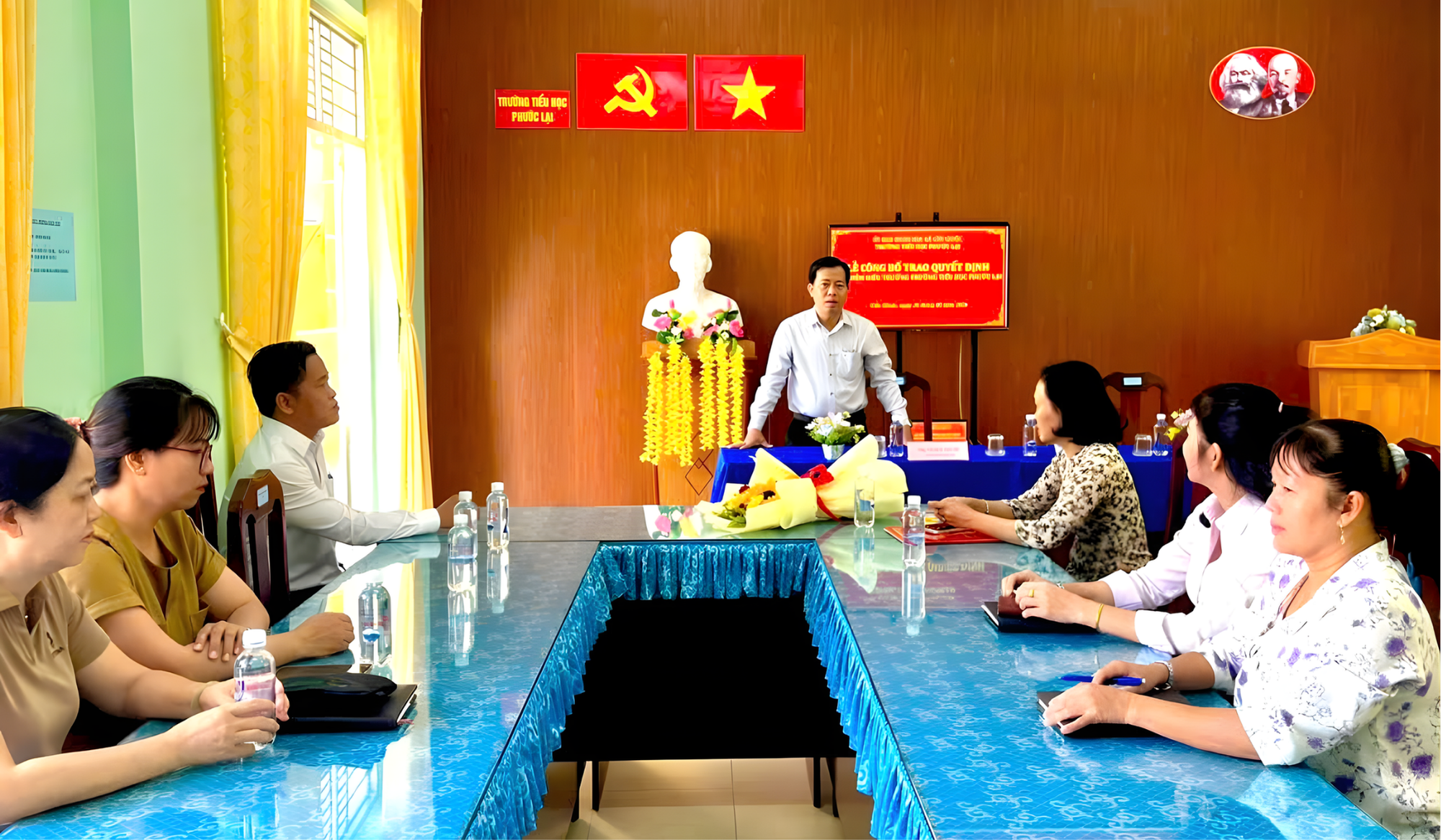 Anh-tin-bai