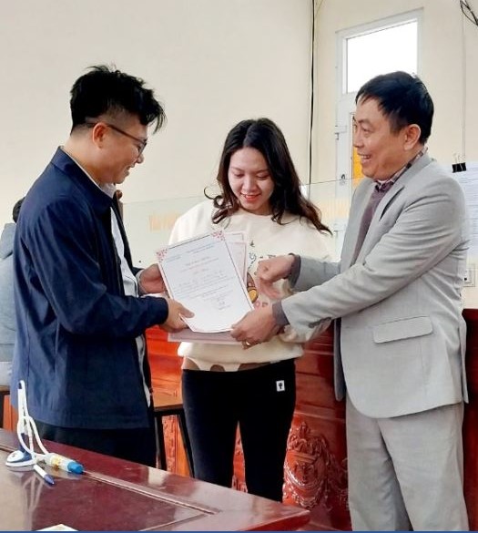Anh-tin-bai