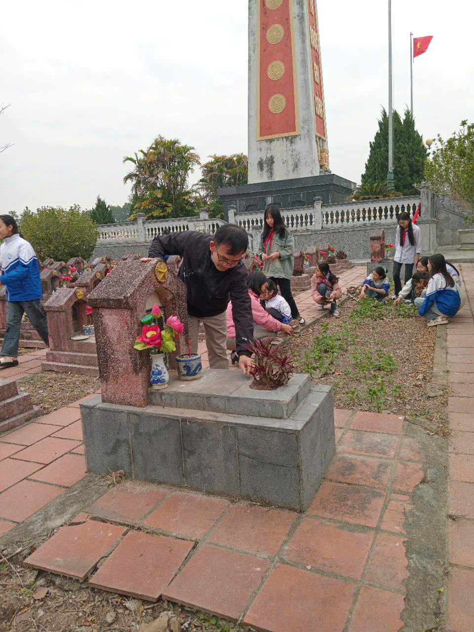 Anh-tin-bai