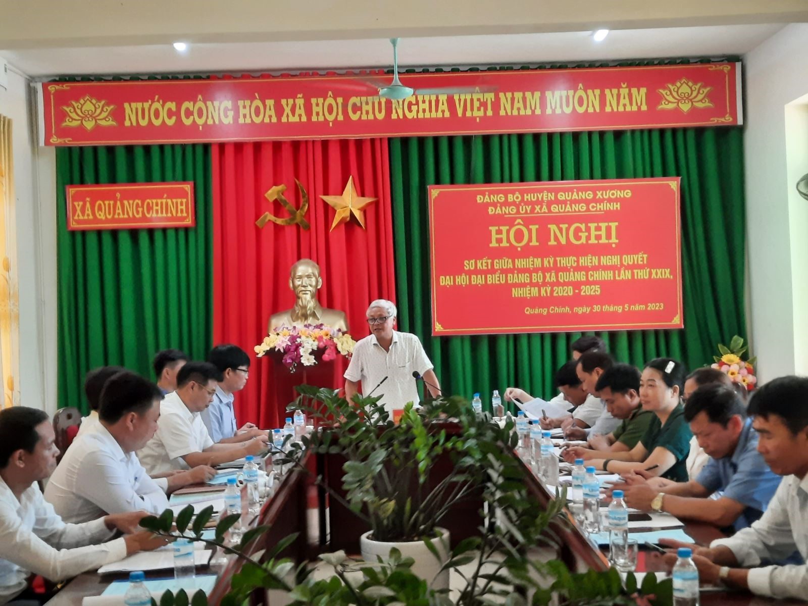 Anh-tin-bai