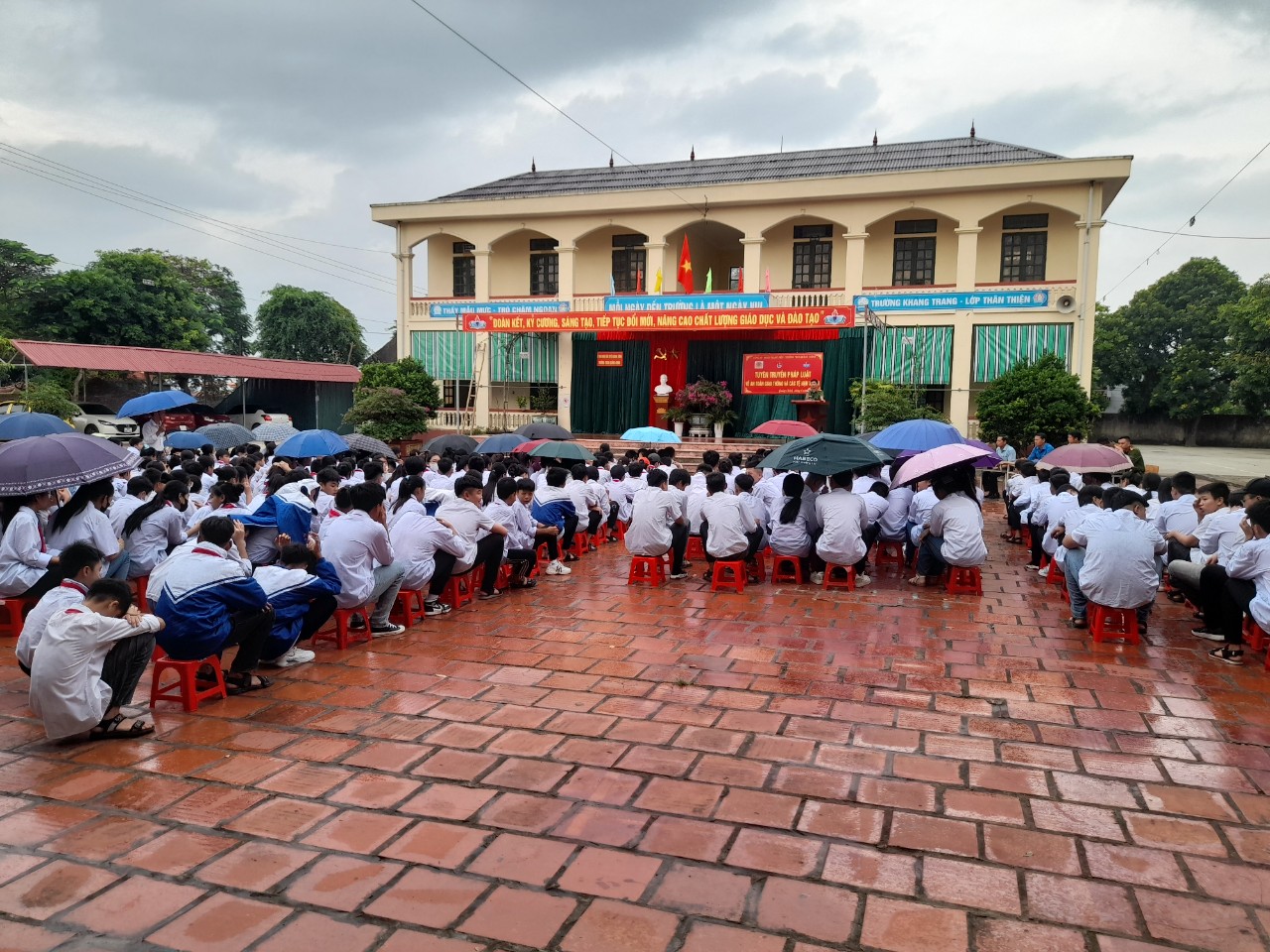 Anh-tin-bai
