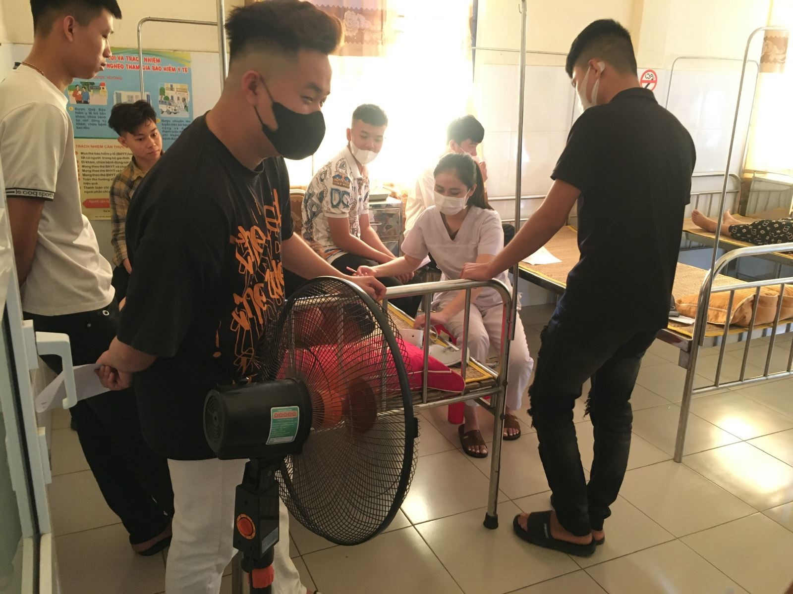 Anh-tin-bai