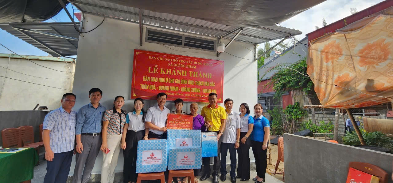 KHÁNH THÀNH VÀ BÀN GIAO NHÀ Ở CHO ÔNG: THẠCH VĂN SẮC THÔN HOÀ, XÃ QUẢNG NHAM, QUẢNG XƯƠNG, THANH HOÁ