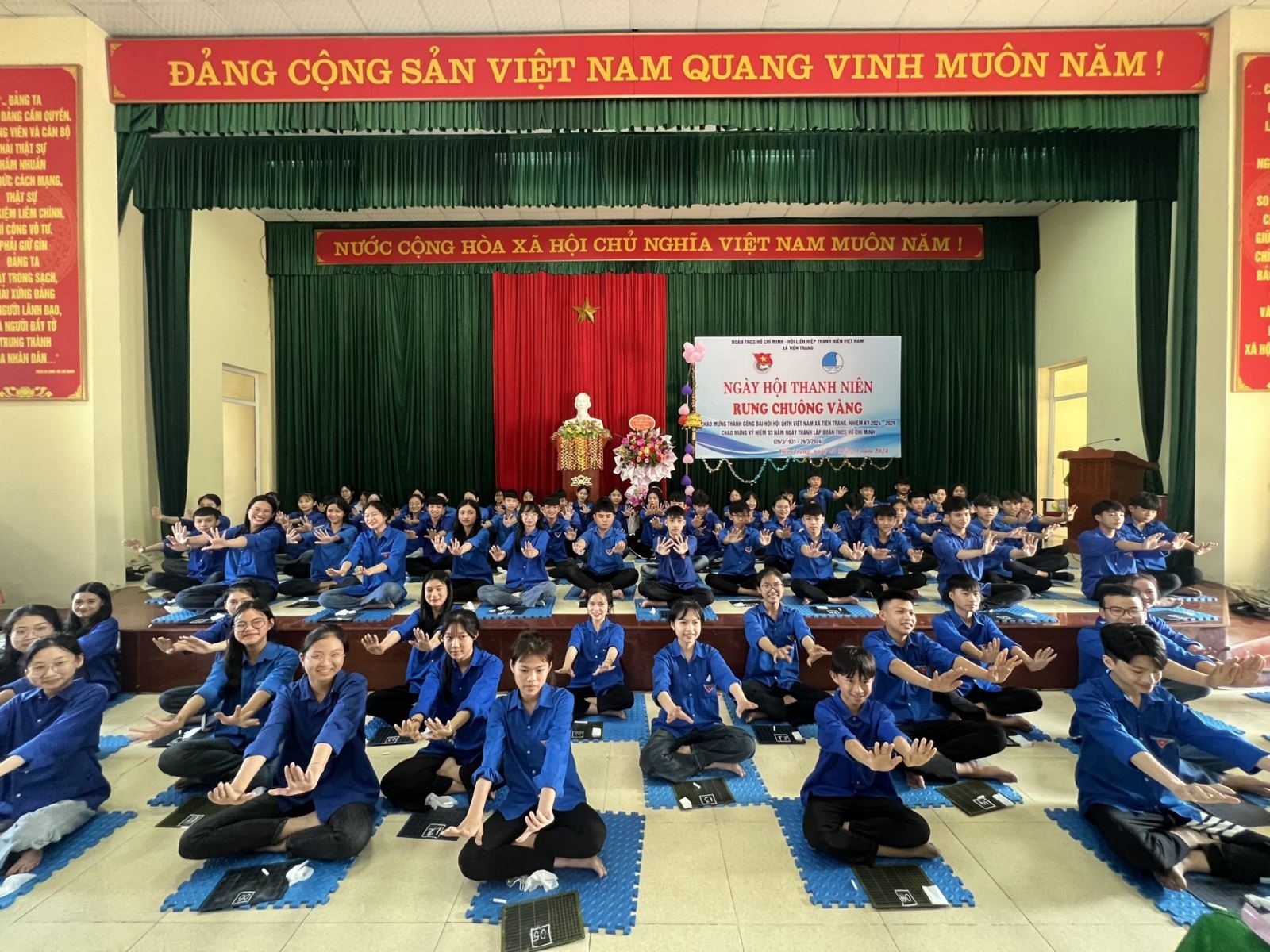 Anh-tin-bai