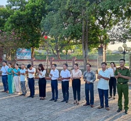 Anh-tin-bai